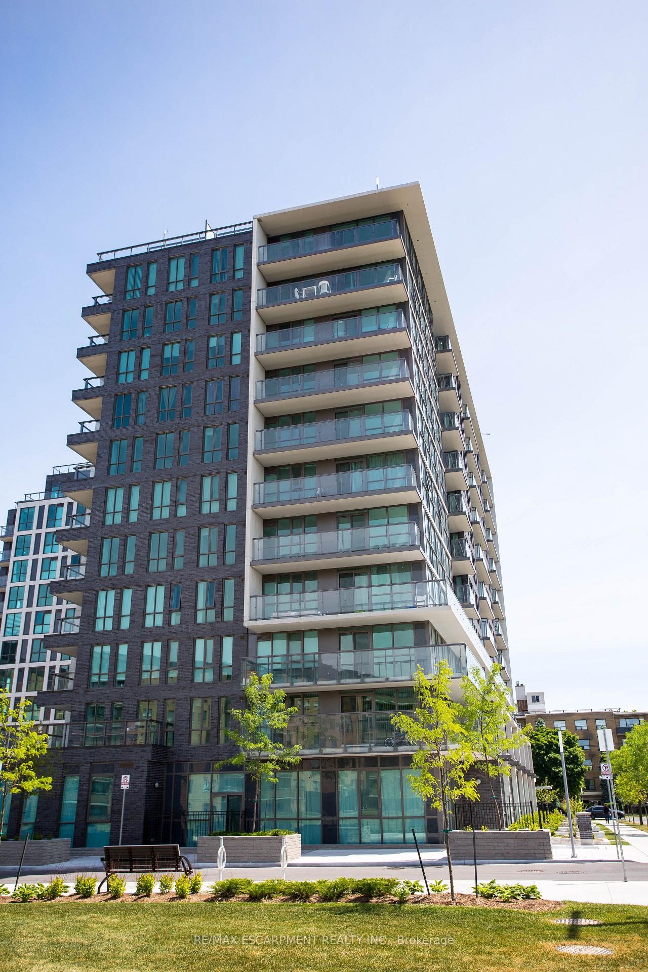 80 Esther Lorrie Drive 501, Toronto W10 — photo 2 of 5