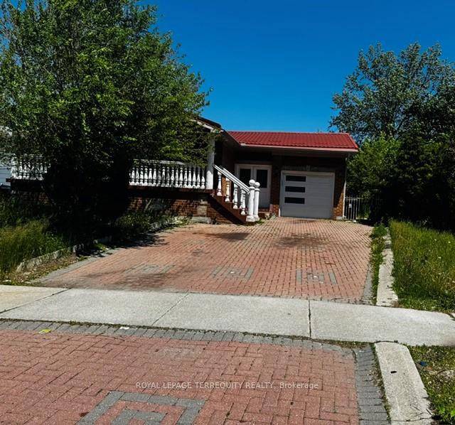 46 Orpington Crescent, Toronto W10, ON M9V 3E4 — Toronto W10, Ontario