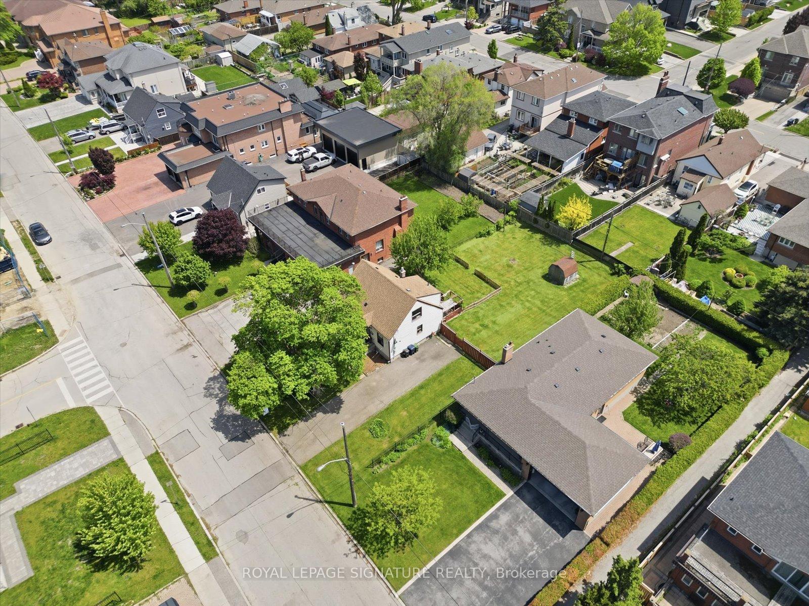 95 Glen Long Avenue, Toronto W04, ON M6B 2M4 — Toronto W04, Ontario