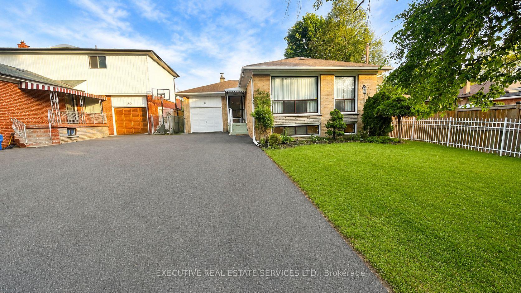 41 Ludgate Drive, Toronto W10, ON M9W 2Y2 — Toronto W10, Ontario