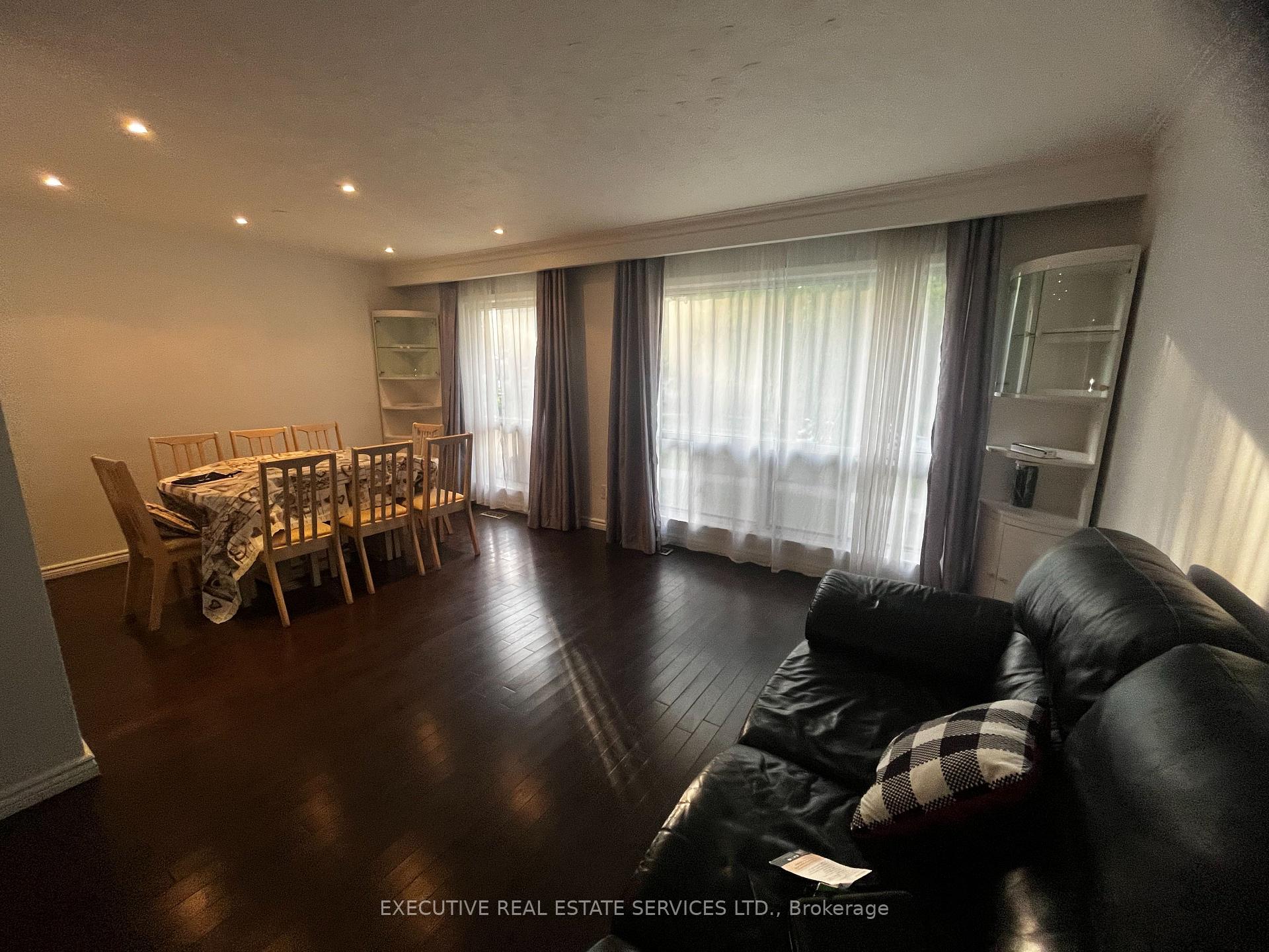 41 Ludgate Drive, Toronto W10 — photo 5 of 5