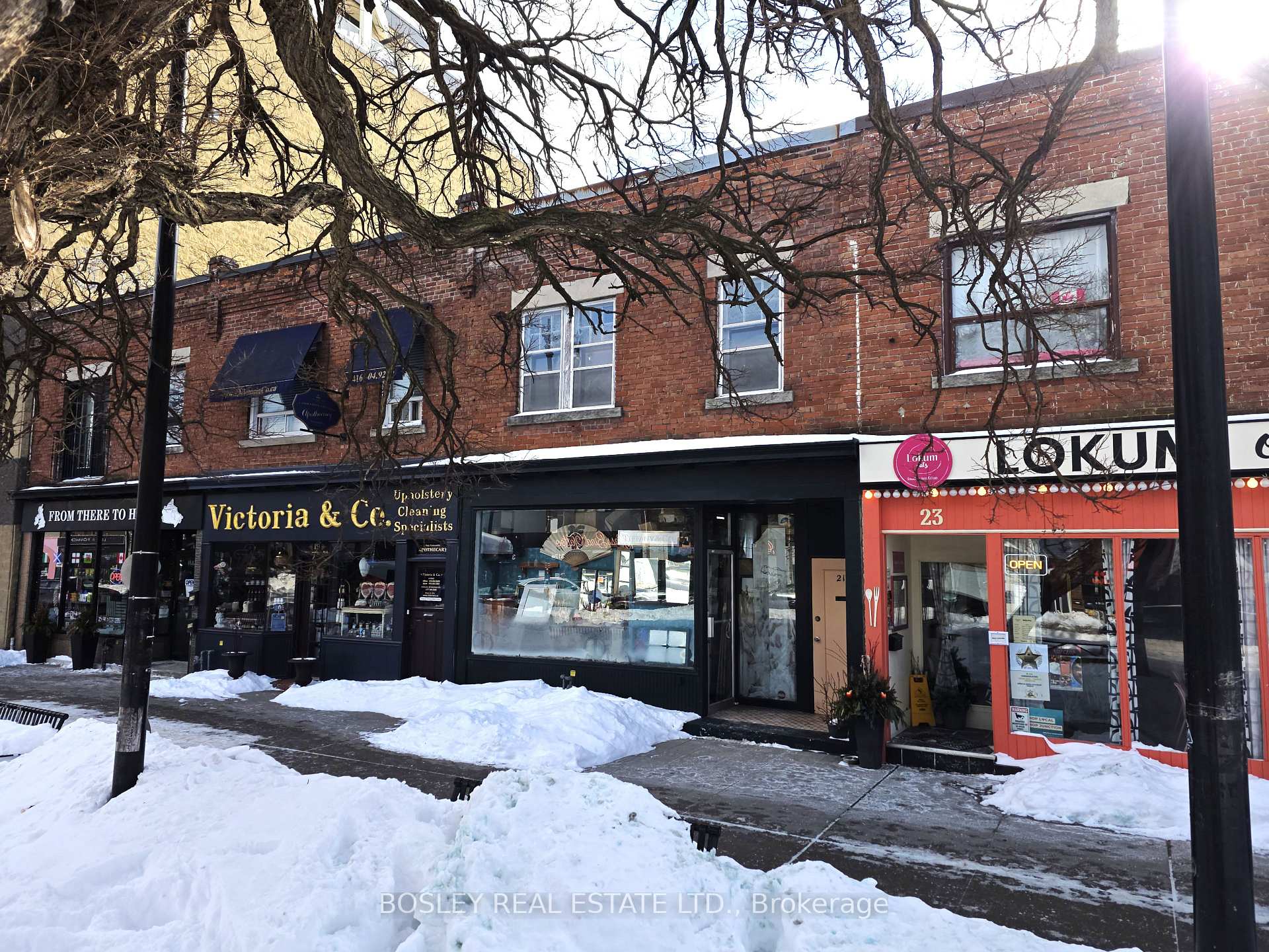 21 St. John's Road, Toronto W02 — photo 5 of 5
