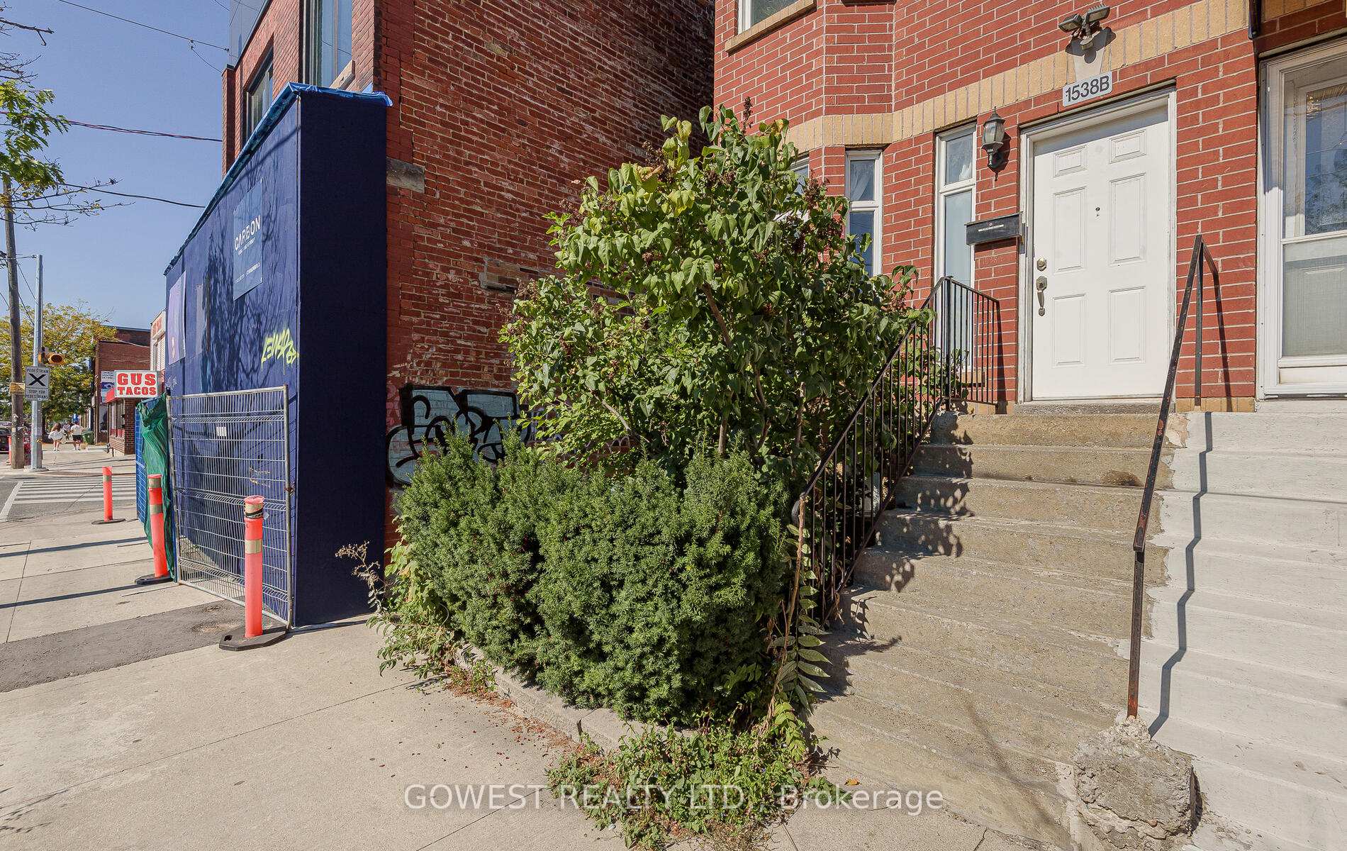 1538 Dupont Street B, Toronto W02 — photo 3 of 5
