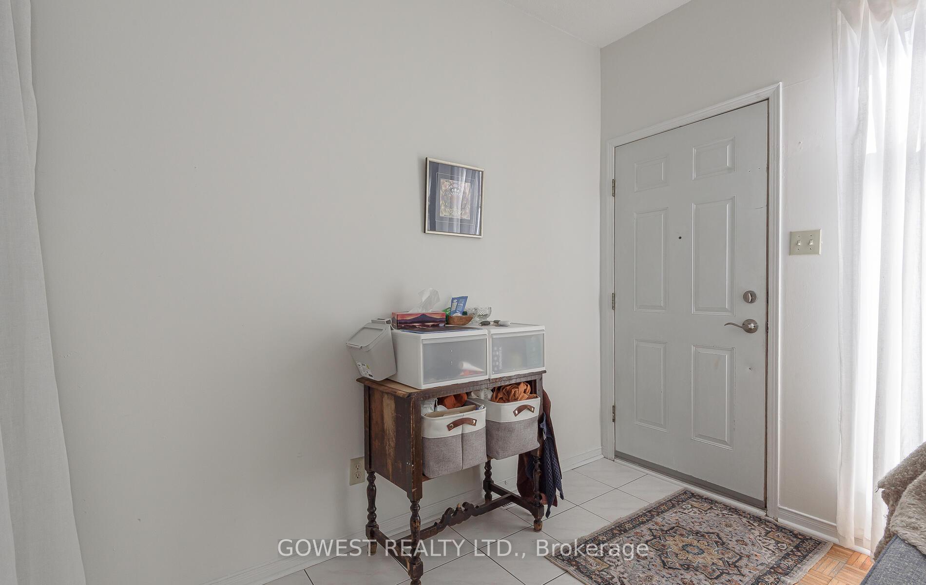 1538 Dupont Street B, Toronto W02 — photo 4 of 5