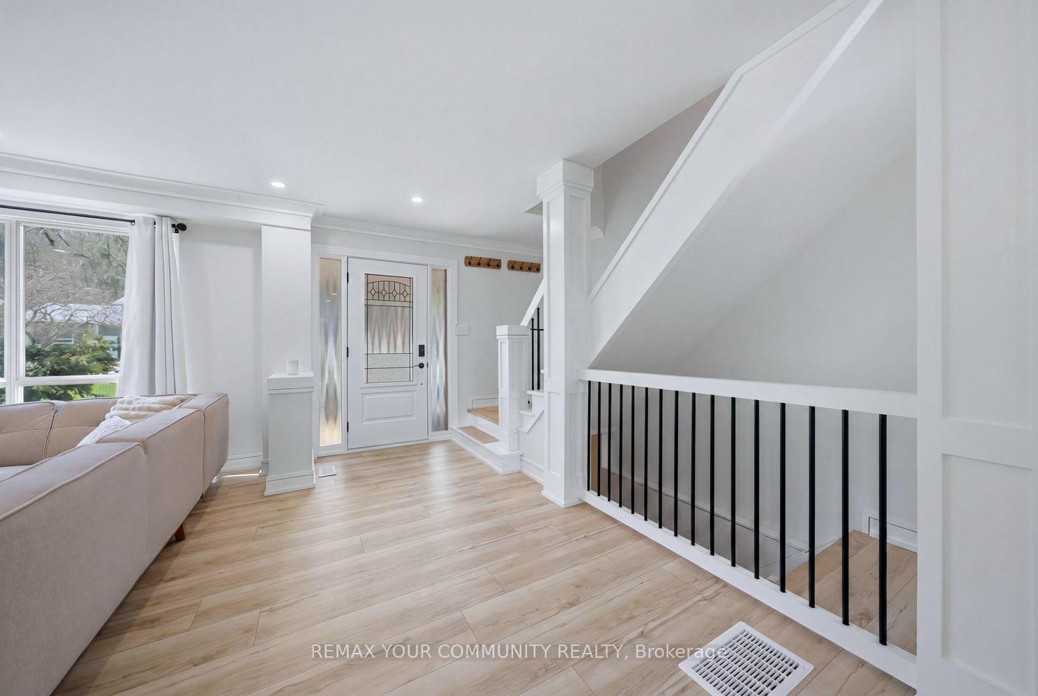 150 connaught Crescent, Caledon — photo 3 of 5