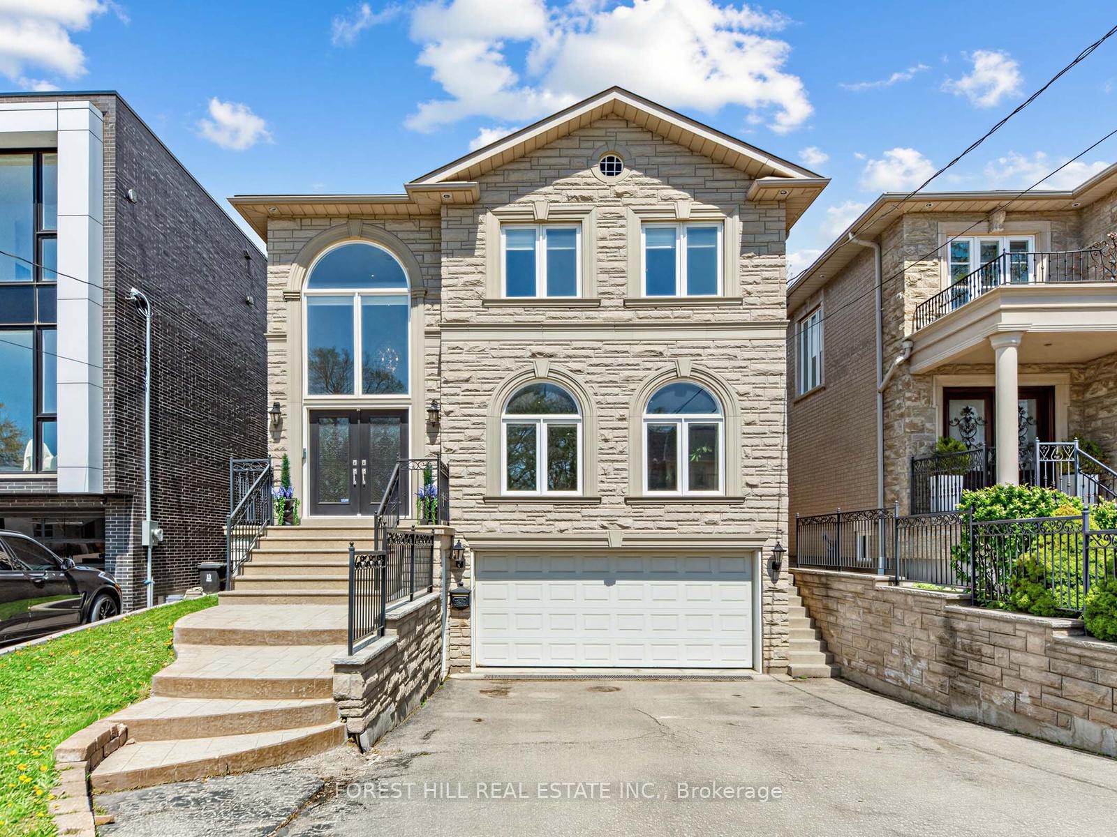 1208 Glencairn Avenue, Toronto W04 — photo 2 of 5