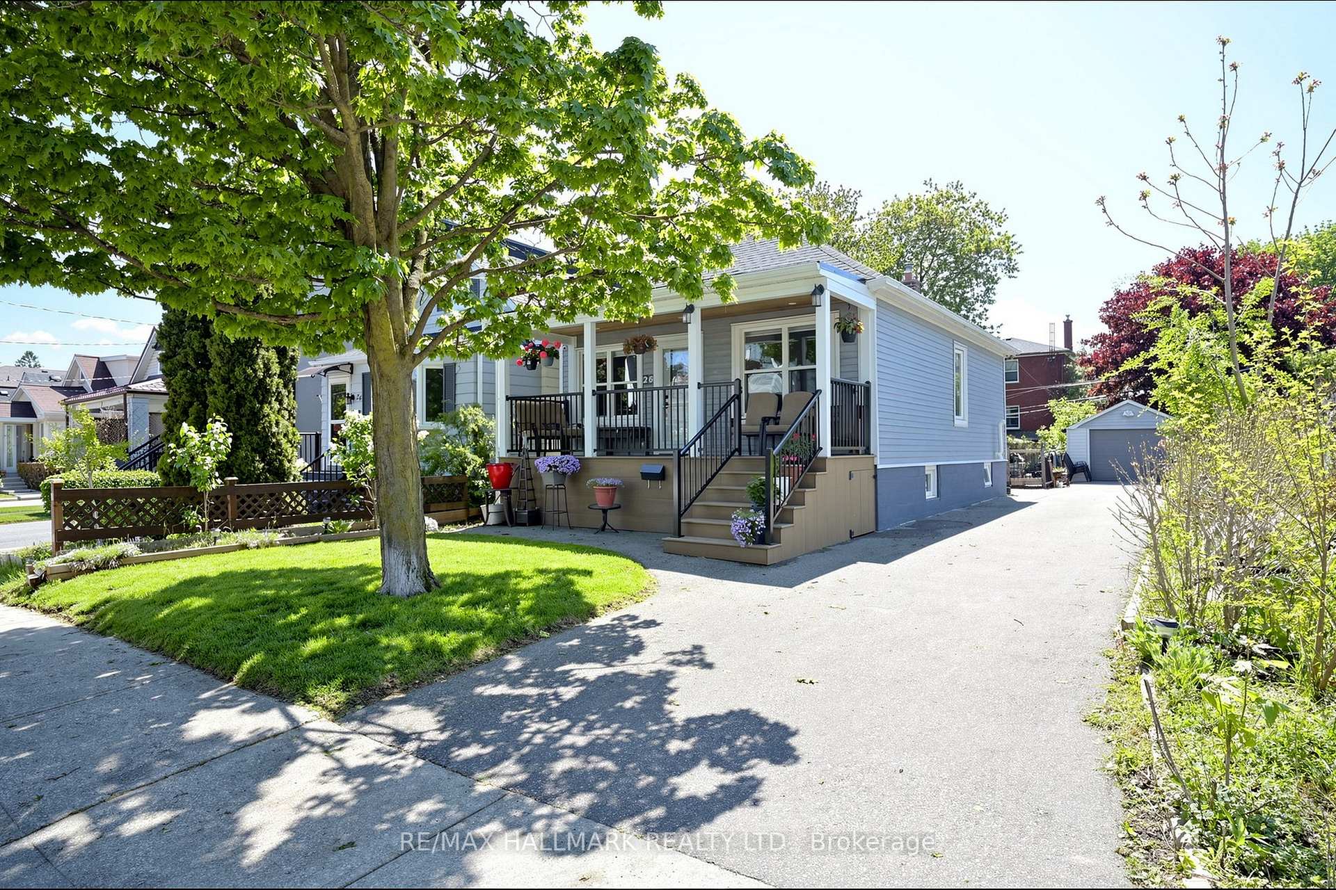 26 Sixteenth Street, Toronto W06, ON M8V 3J8 — Toronto W06, Ontario