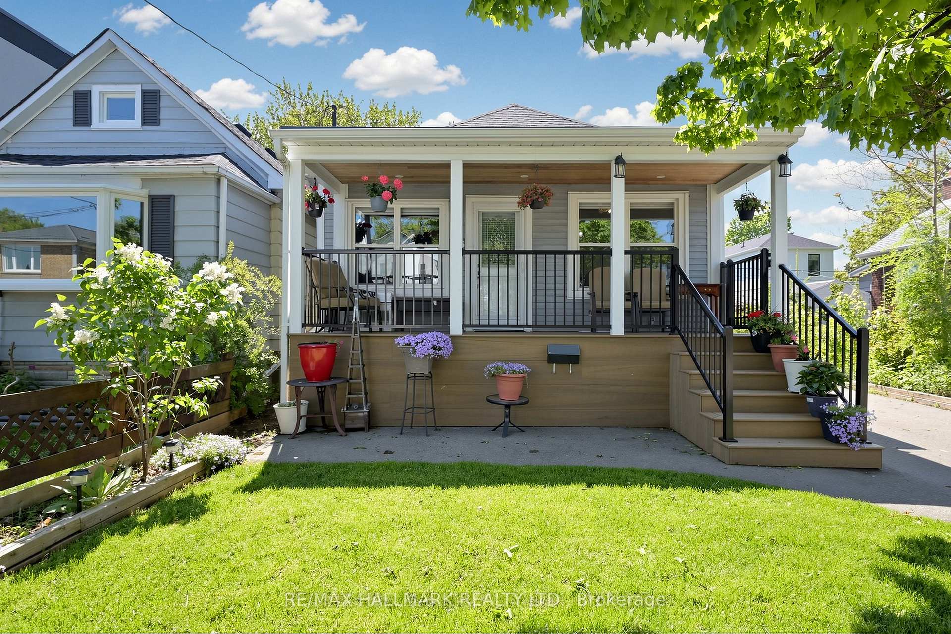 26 Sixteenth Street, Toronto W06 — photo 3 of 5