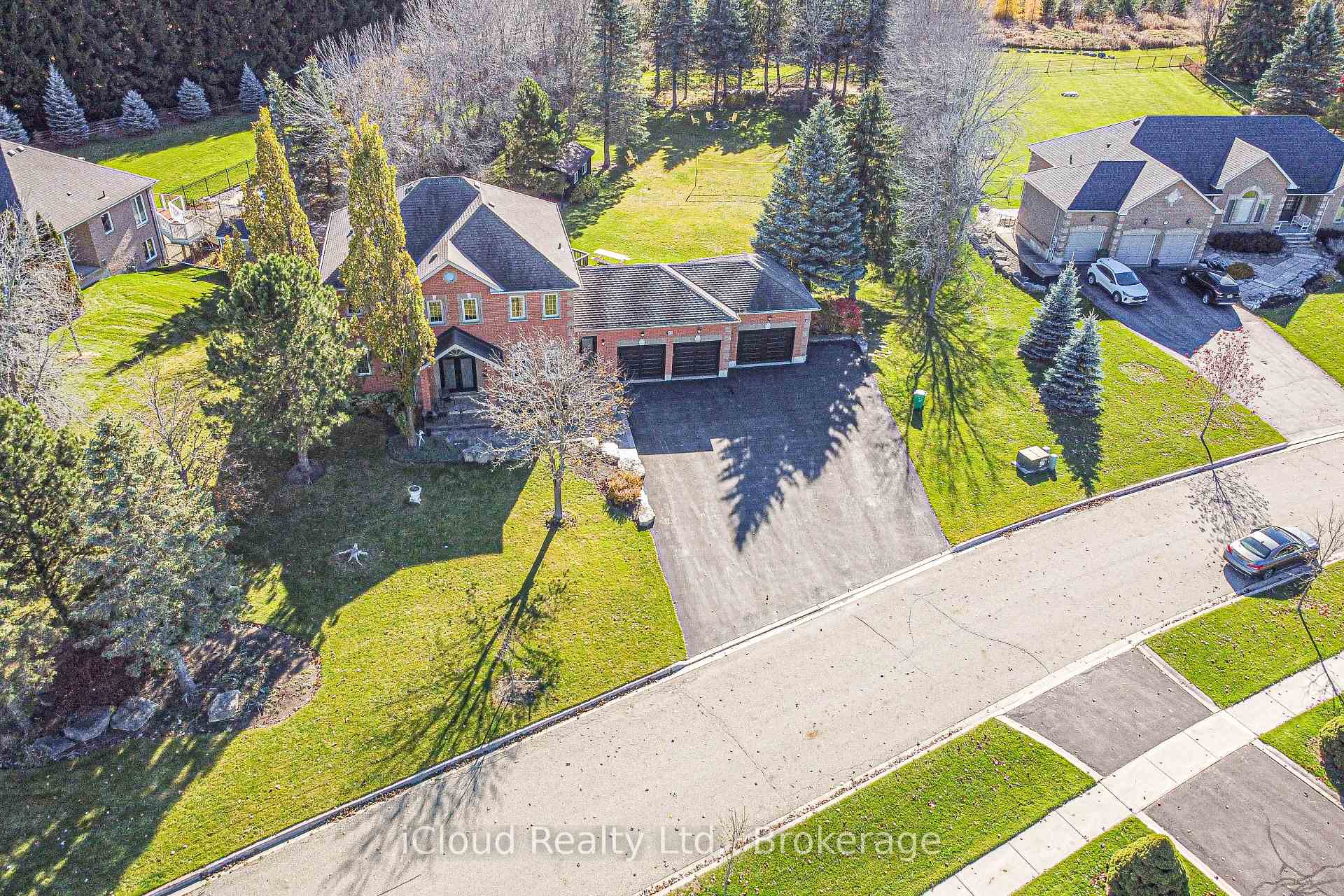 25 Giles Road, Caledon — photo 2 of 5