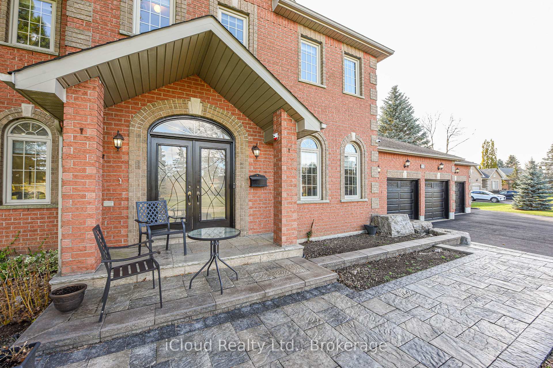 25 Giles Road, Caledon — photo 3 of 5