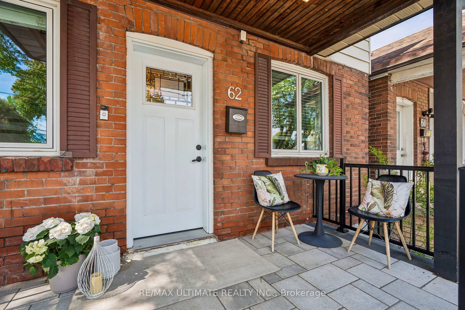 62 Lambton Avenue, Toronto W04 — photo 2 of 5