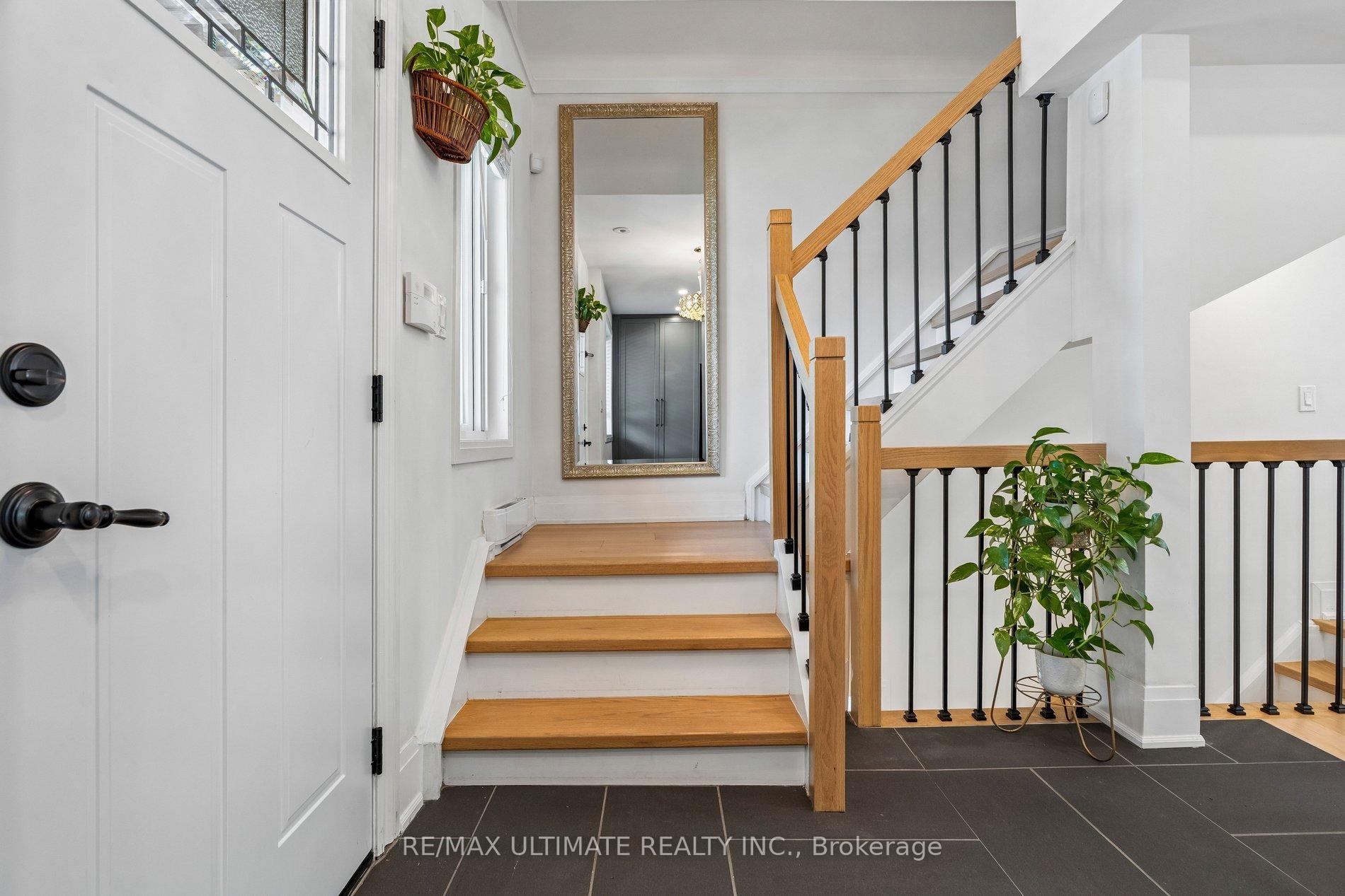 62 Lambton Avenue, Toronto W04 — photo 5 of 5