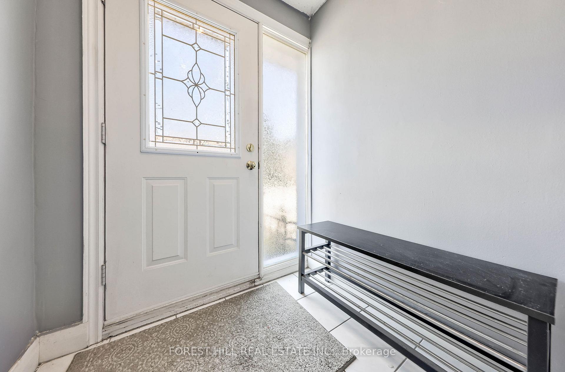 2703 Lake Shore Boulevard W, Toronto W06 — photo 5 of 5