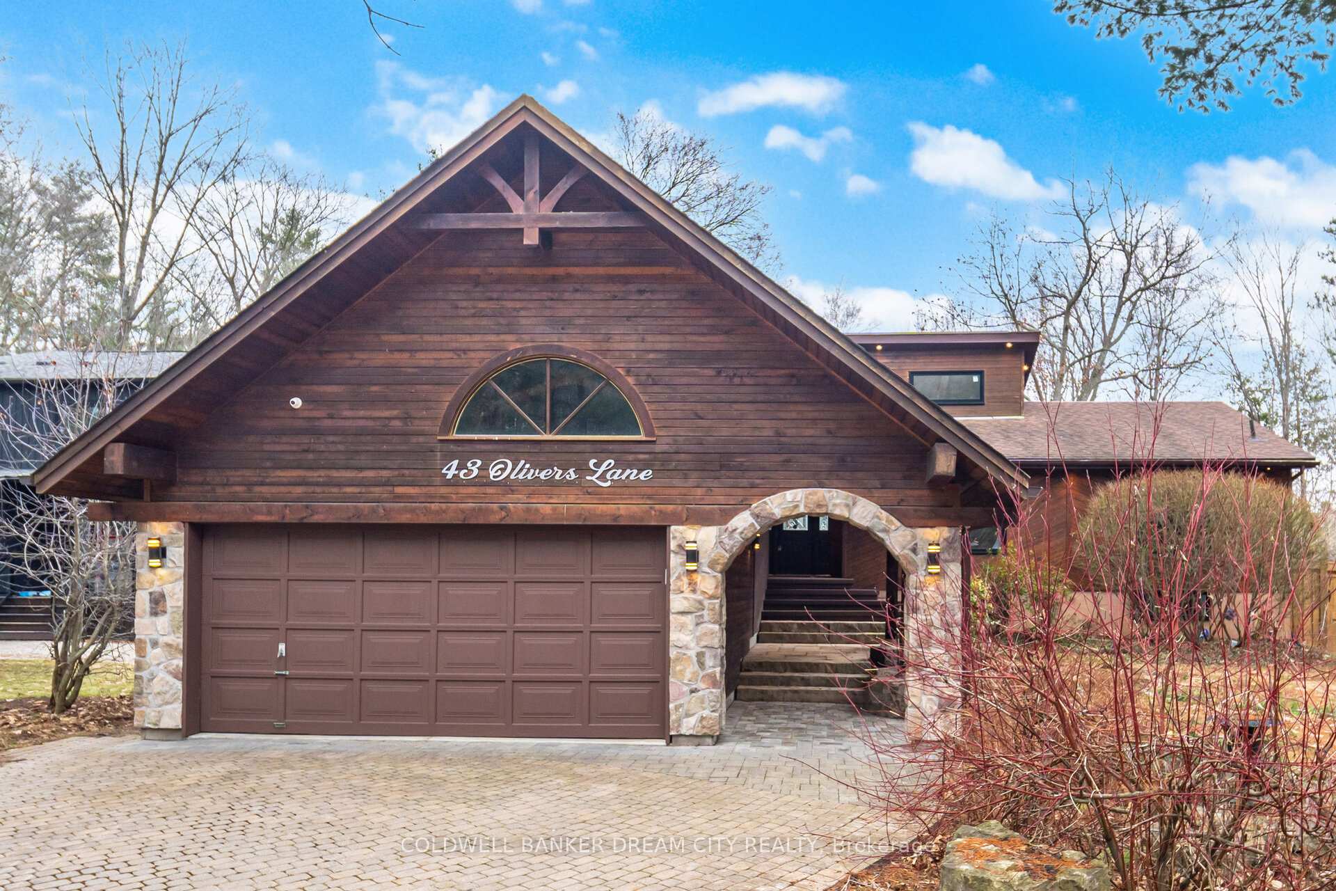 43 Olivers Lane, Caledon, ON L7C 1G5 — Caledon, Ontario