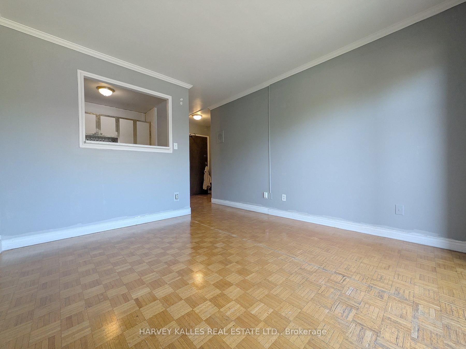80 Blackfriar Avenue 203, Toronto W09 — photo 2 of 5