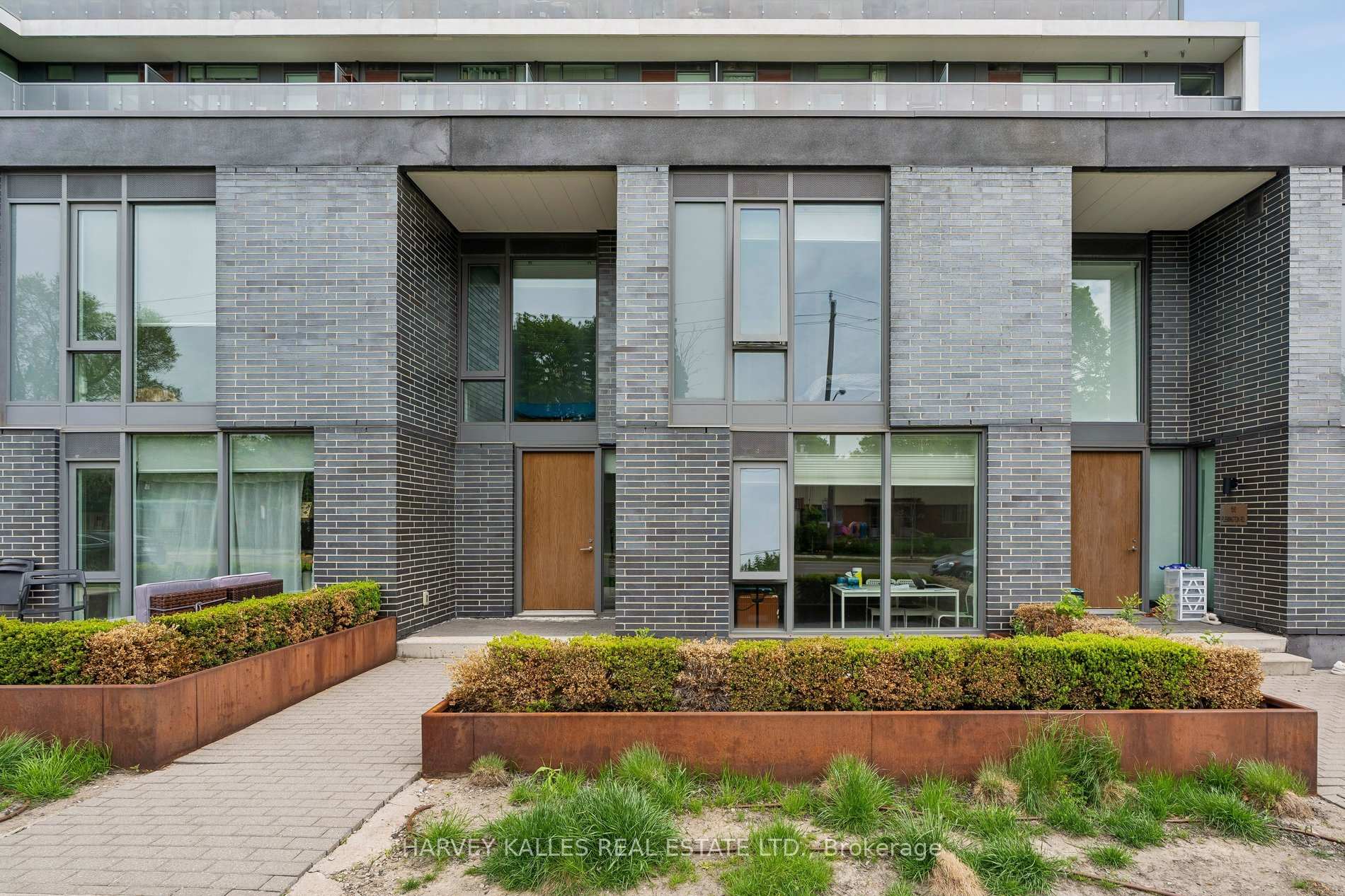 152 Flemington Road Th104, Toronto W04 — photo 3 of 5