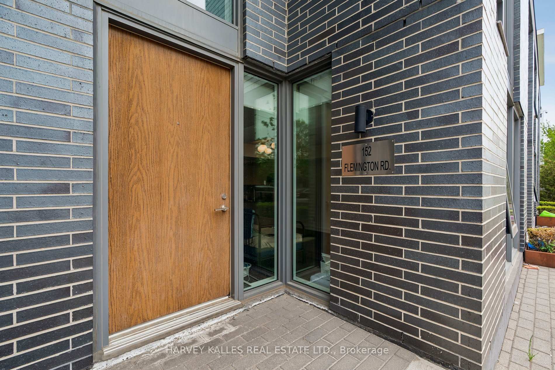 152 Flemington Road Th104, Toronto W04 — photo 5 of 5