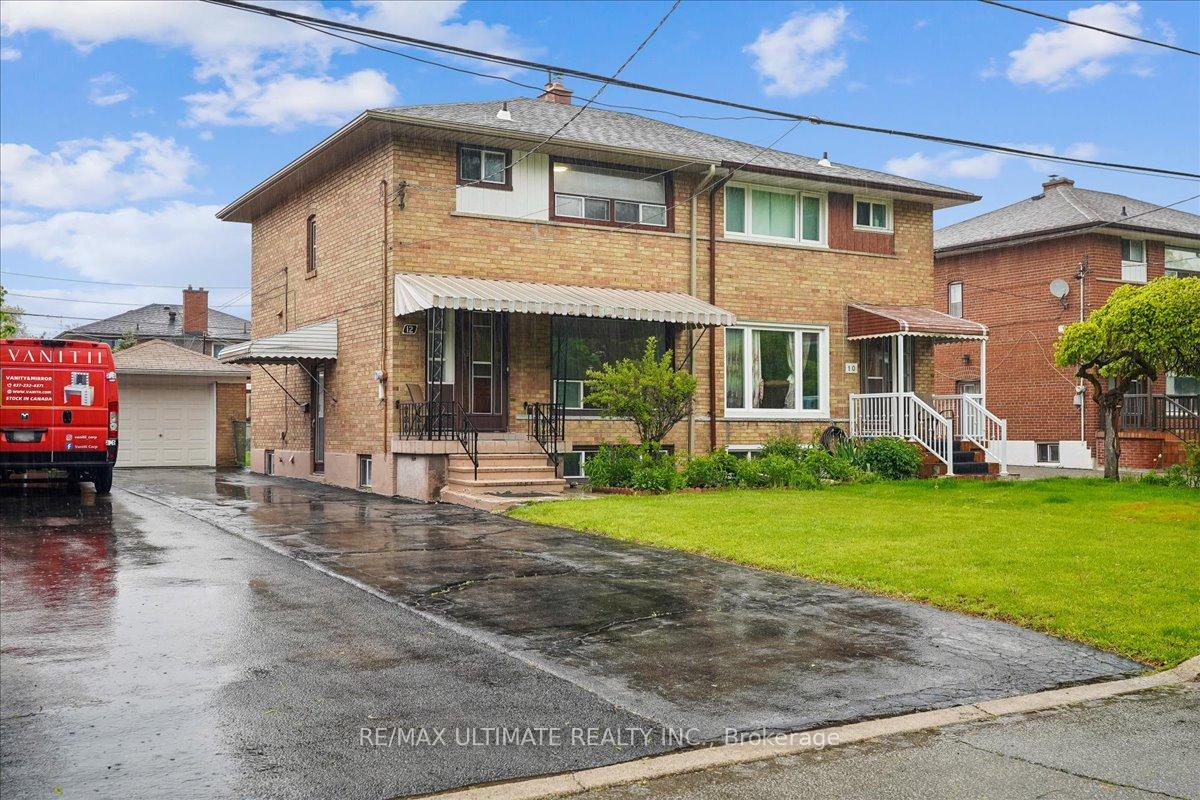 12 Thurodale Avenue, Toronto W04 — photo 2 of 5