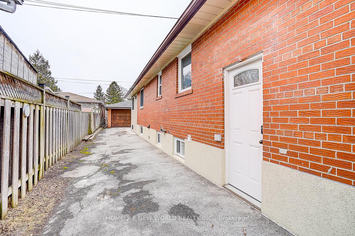 56 Tedder Street, Toronto W04 — photo 3 of 5
