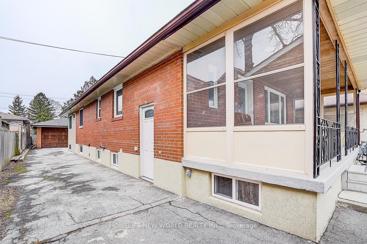 56 Tedder Street, Toronto W04 — photo 4 of 5