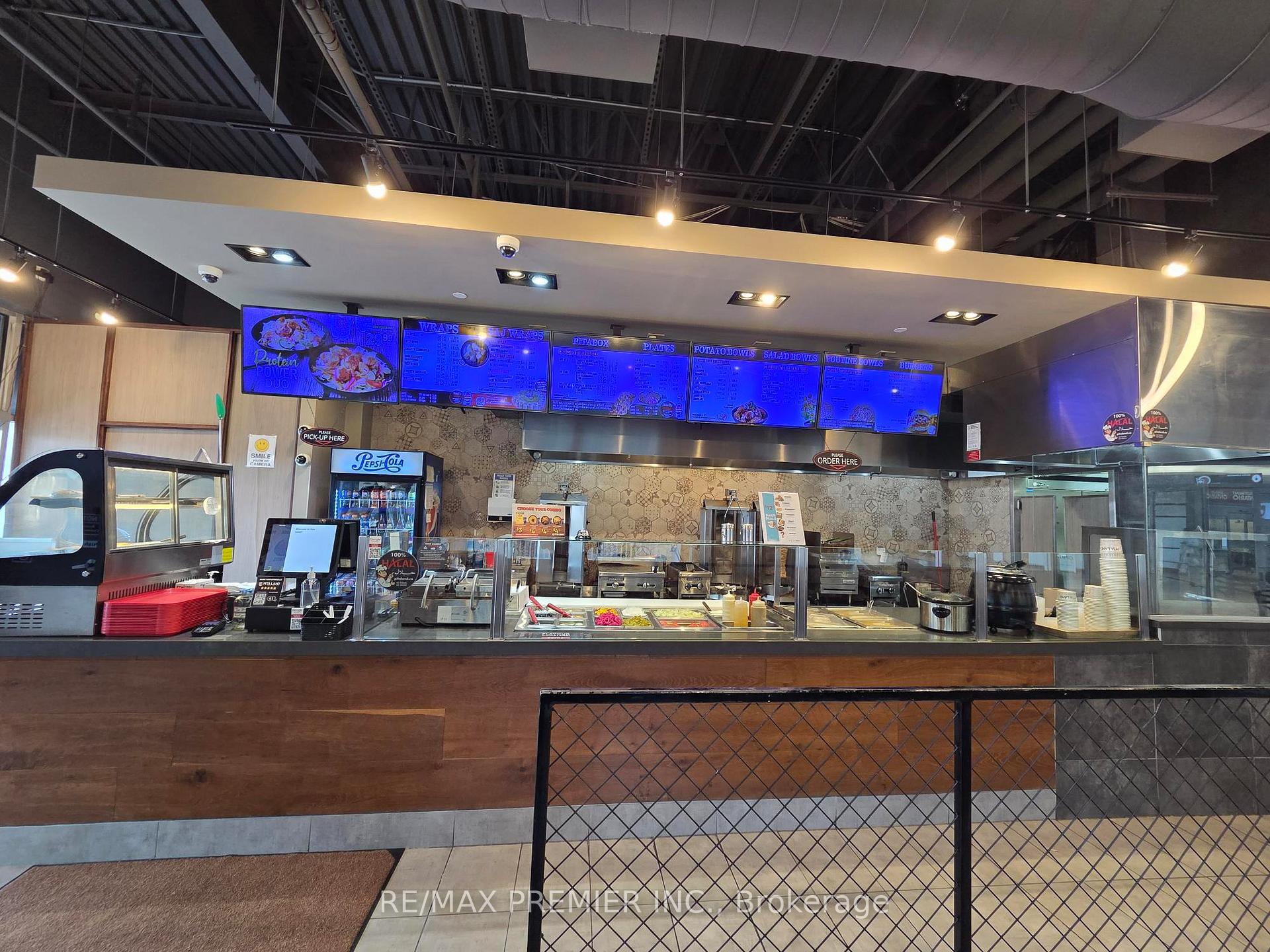 24 The East Mall Avenue 10 & 11, Toronto W06 — photo 3 of 4