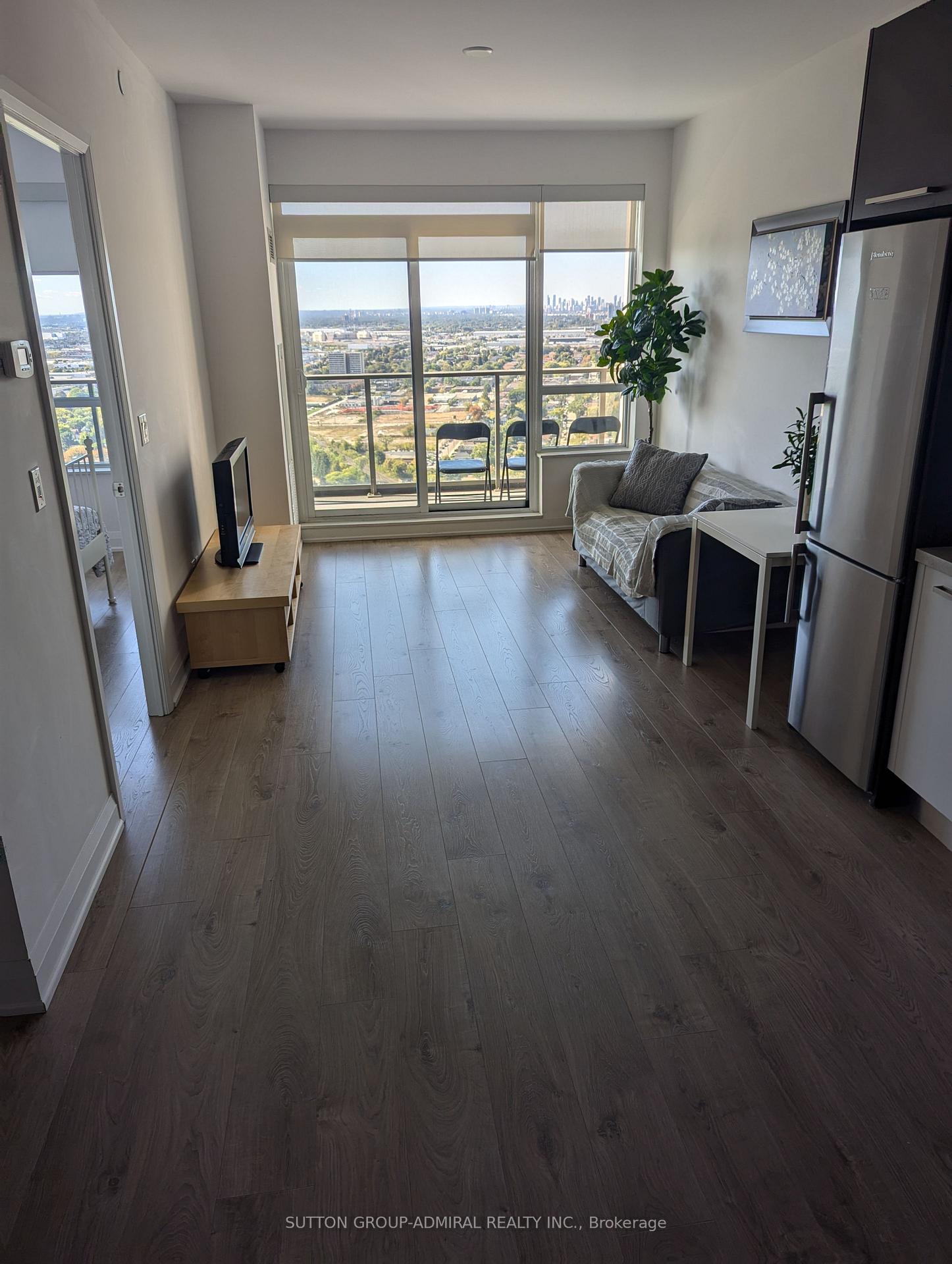 36 Park Lawn Road 3804, Toronto W06 — photo 3 of 5