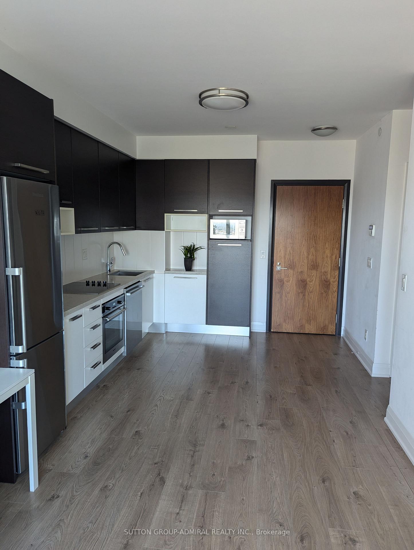 36 Park Lawn Road 3804, Toronto W06 — photo 4 of 5