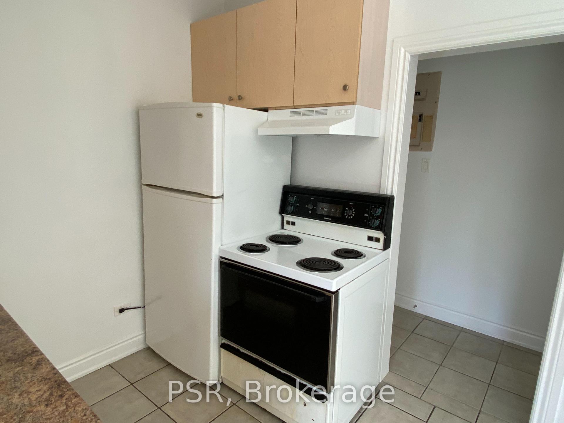 3110 Lake Shore Boulevard W 2, Toronto W06 — photo 4 of 5