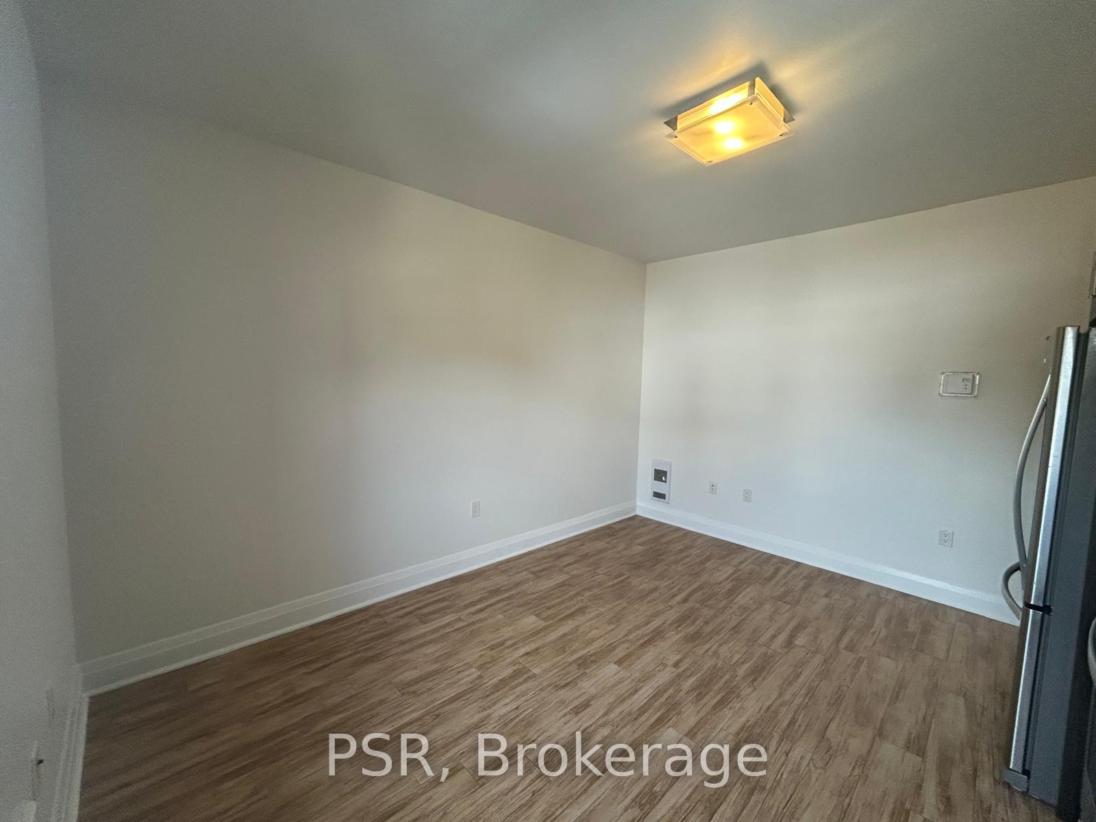 3110 Lake Shore Boulevard W 3, Toronto W06 — photo 4 of 5