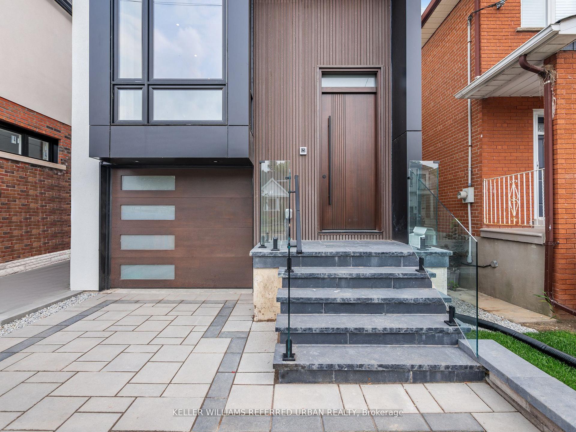 327 Melrose Street, Toronto W06 — photo 4 of 5