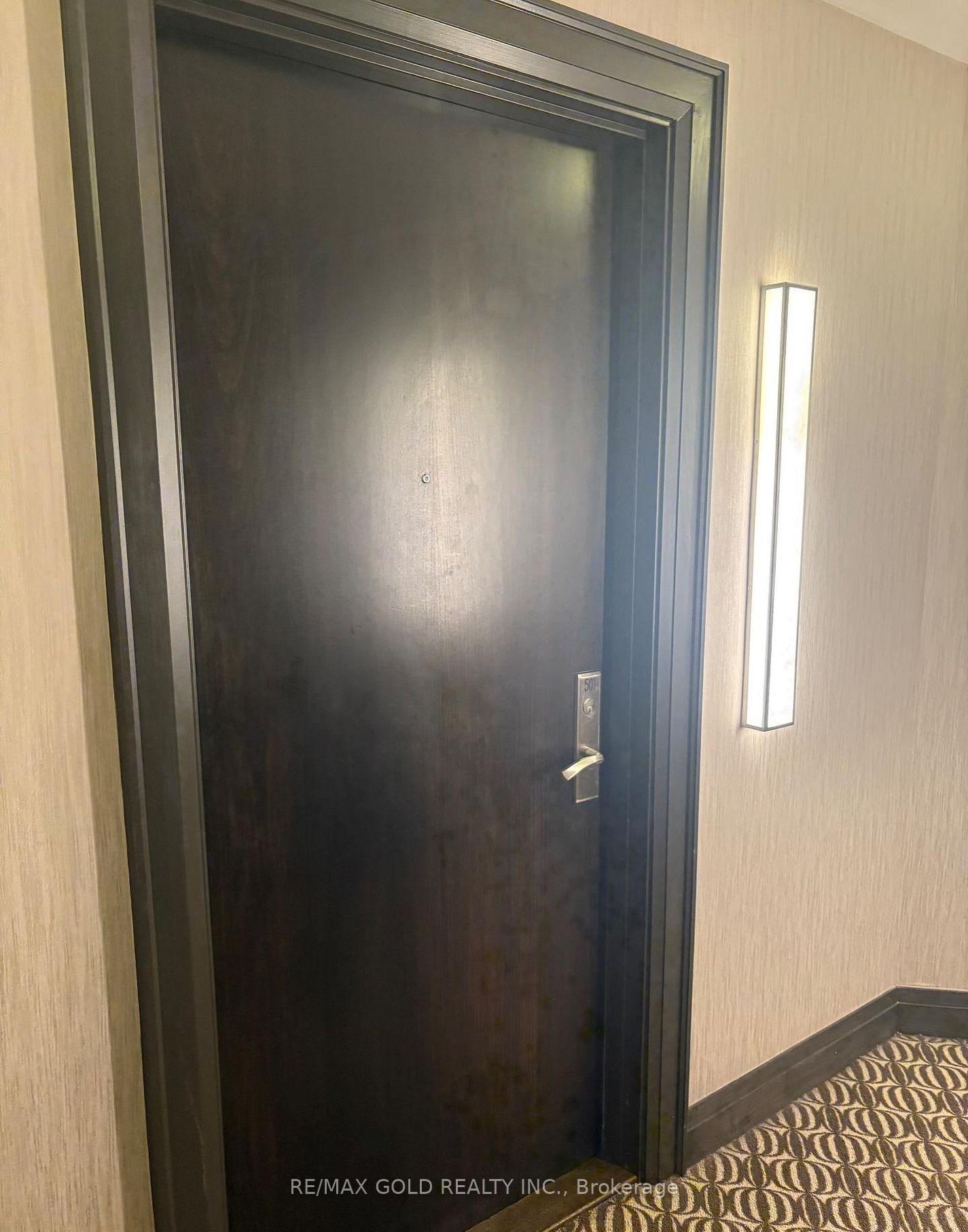 840 Queens Plate Drive 501, Toronto W10, ON M9W 0E7 — Toronto W10, Ontario