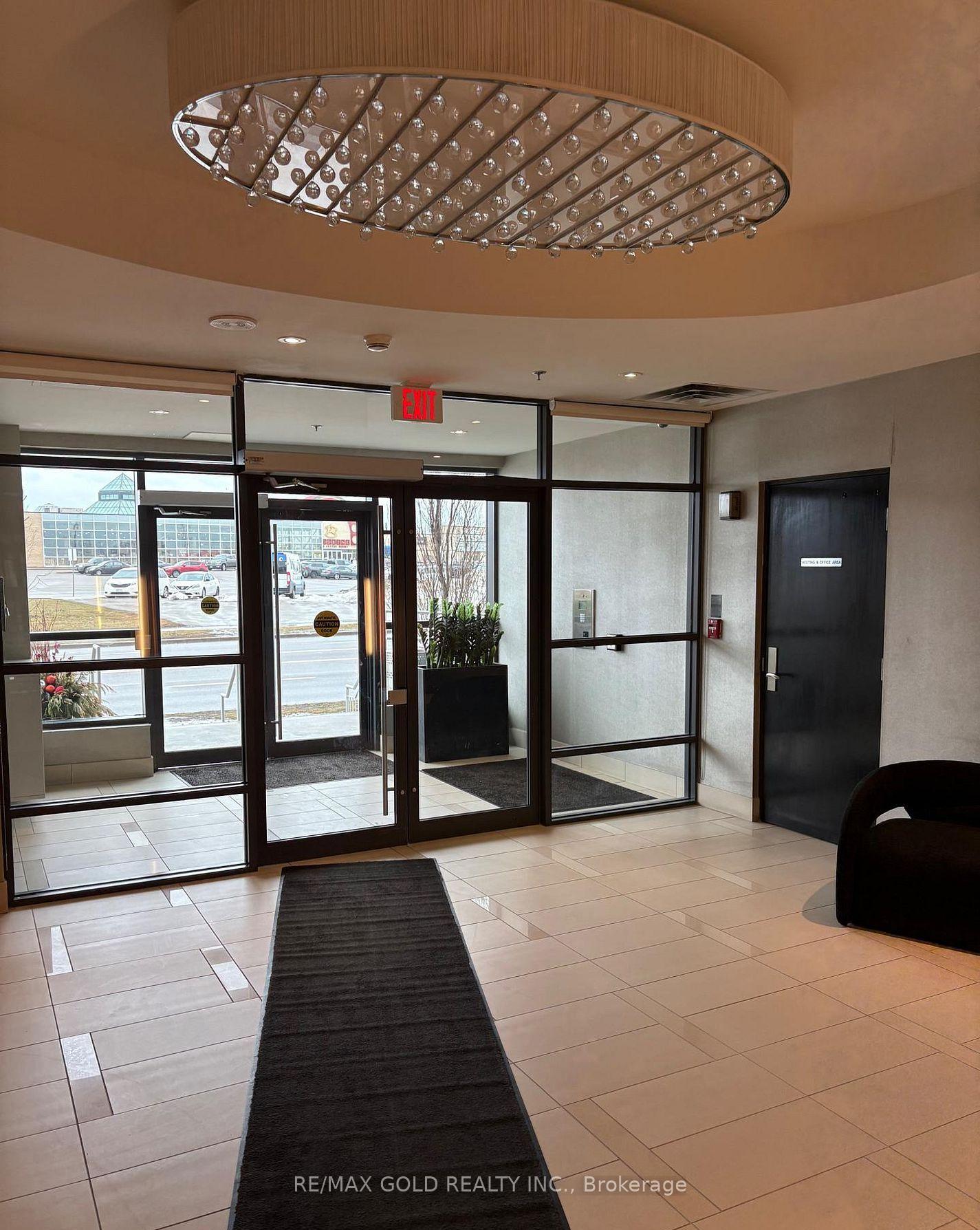 840 Queens Plate Drive 501, Toronto W10 — photo 3 of 5