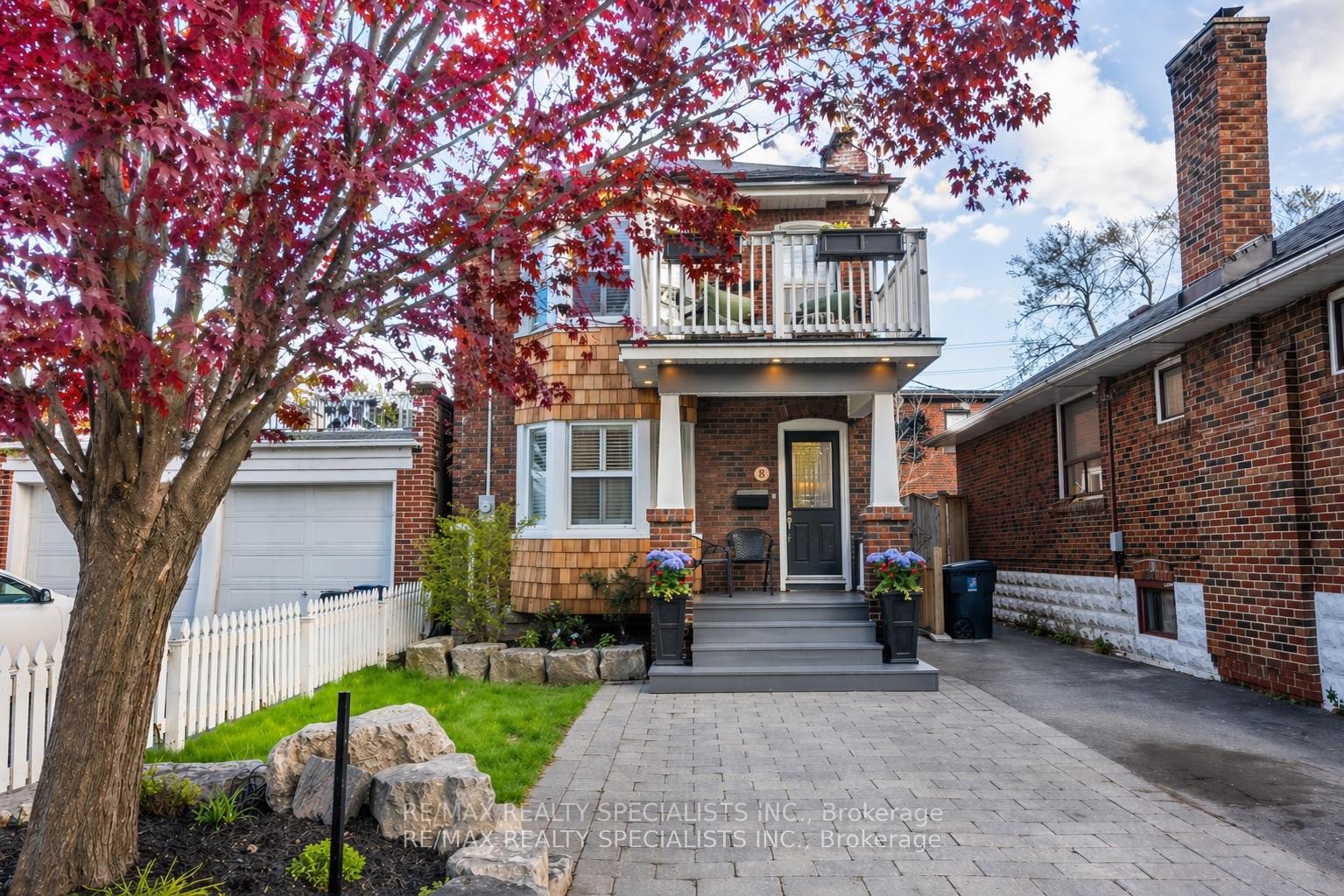 8 Primrose Avenue, Toronto W06 — photo 2 of 5