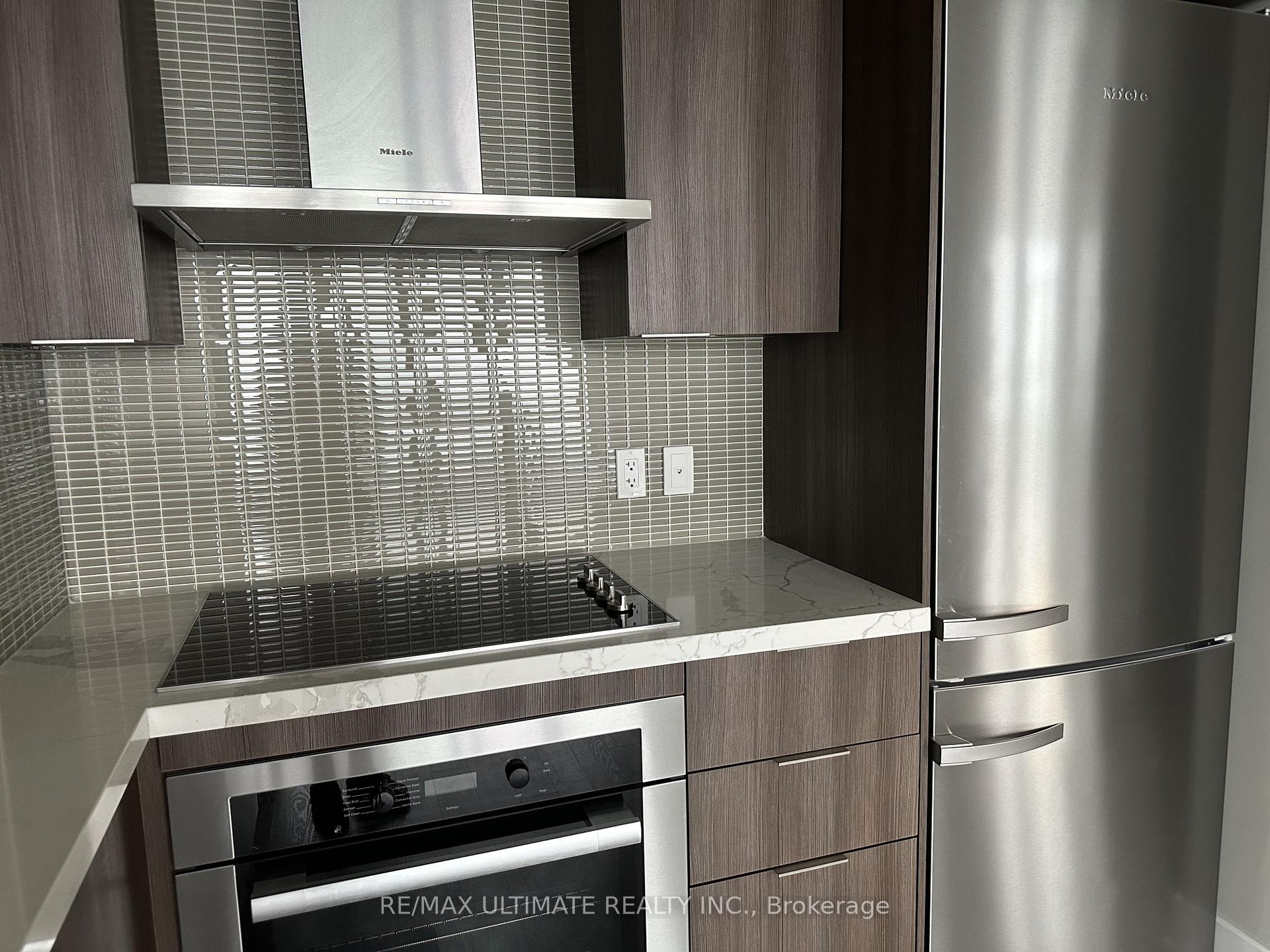 30 SE Shore Breeze Drive 6206, Toronto W06 — photo 3 of 5