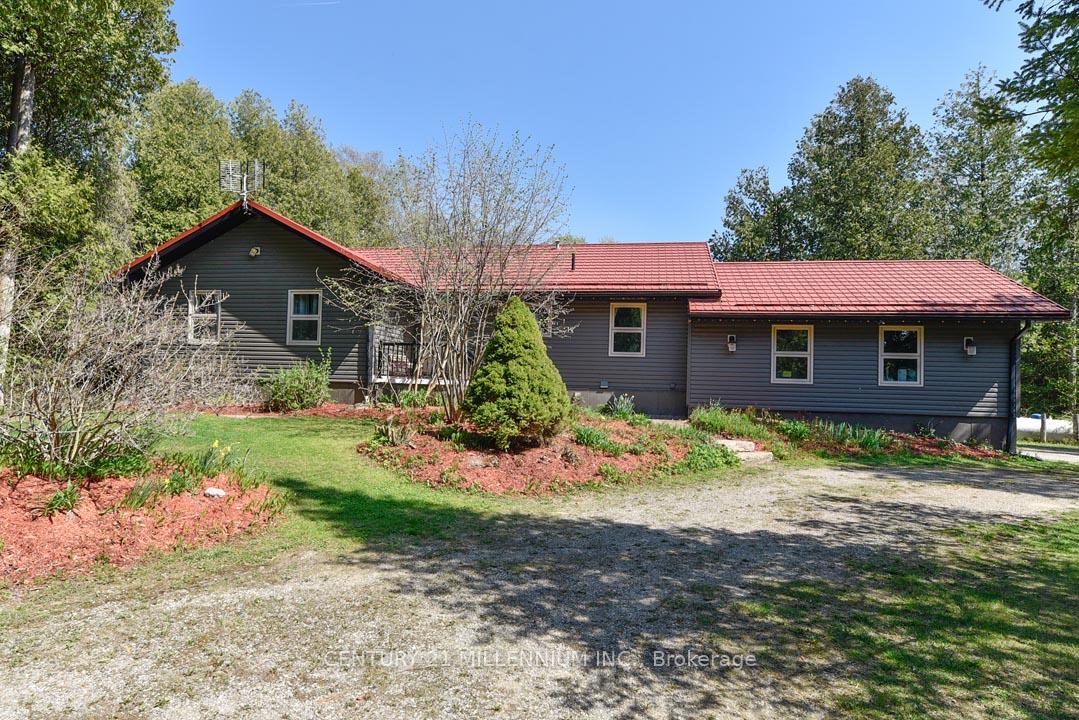 18599 Horseshoe Hill Road, Caledon — photo 2 of 5