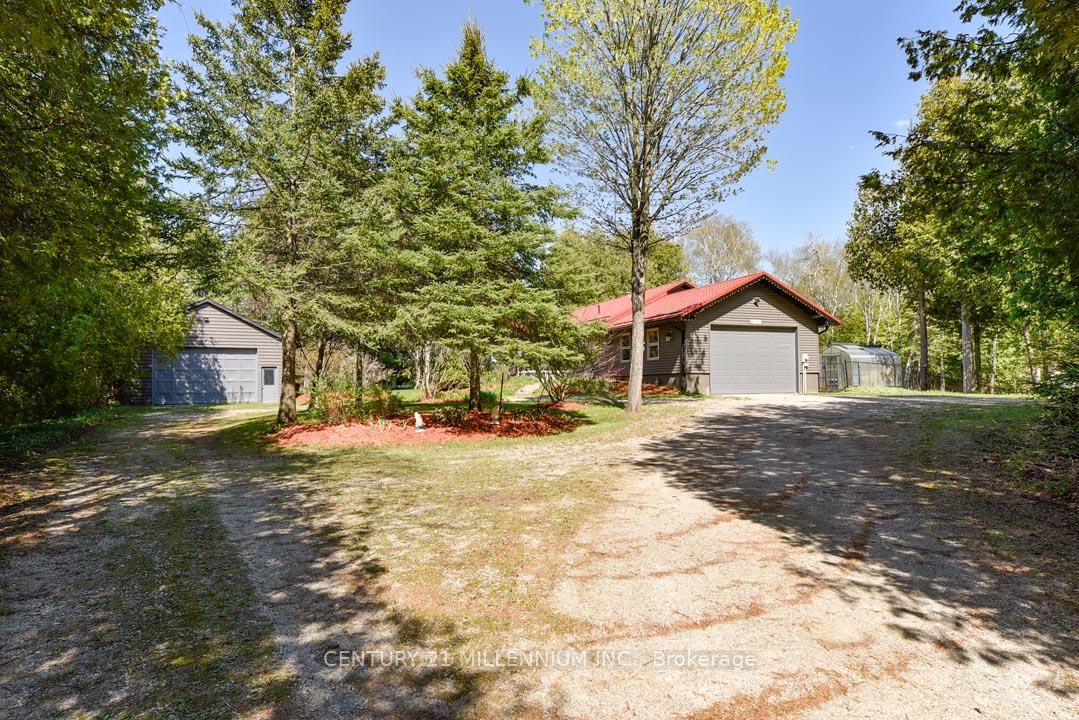 18599 Horseshoe Hill Road, Caledon — photo 4 of 5