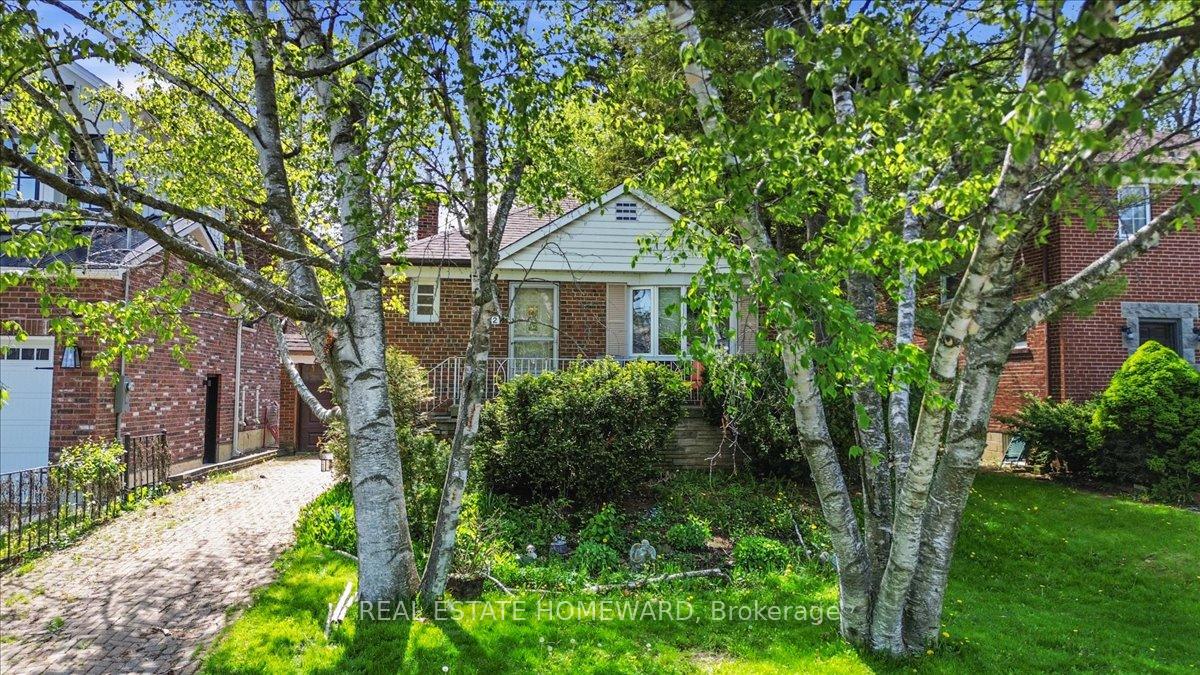 12 Thirty Seventh Street, Toronto W06, ON M8W 3L6 — Toronto W06, Ontario