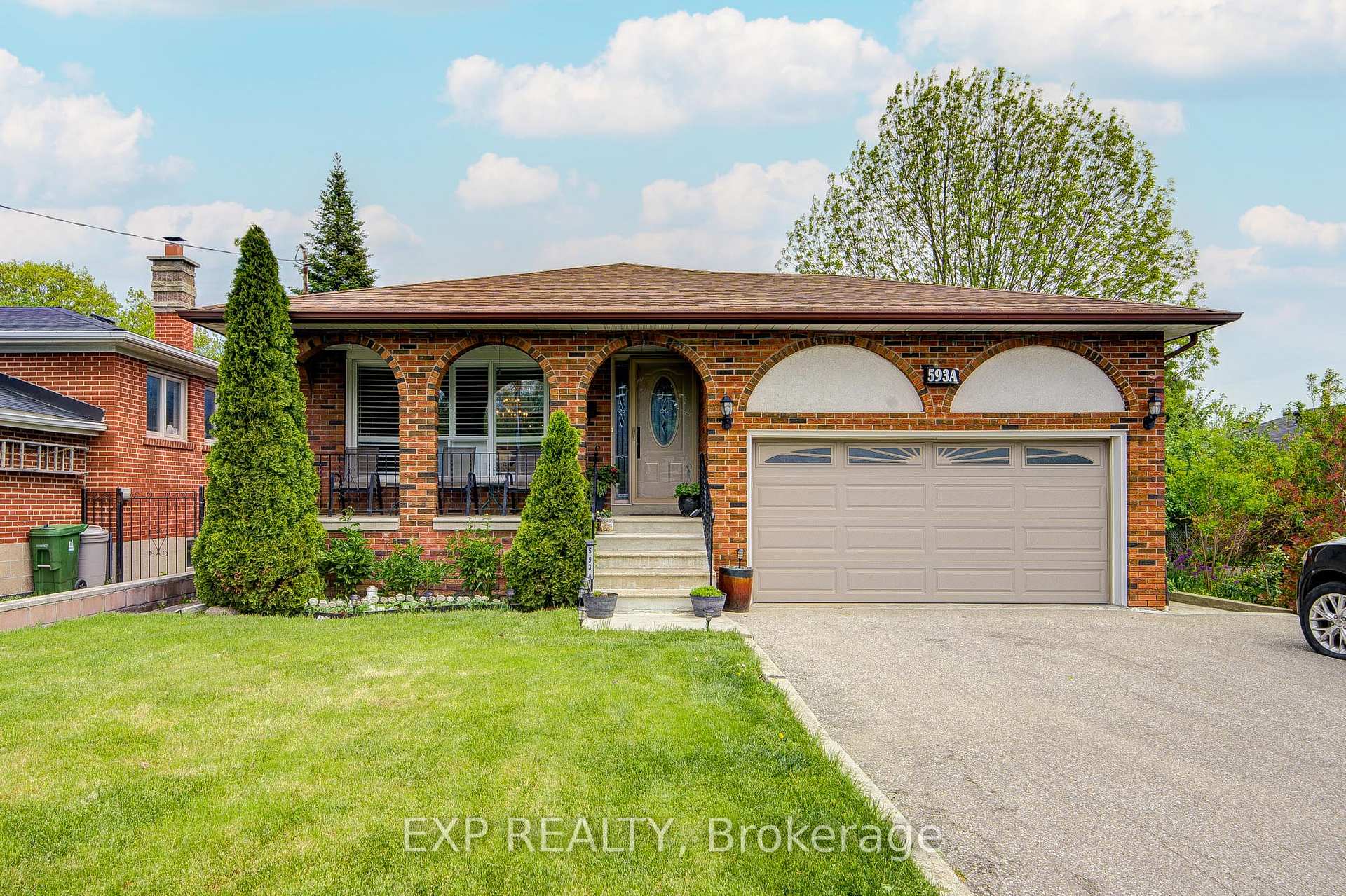 593a Scarlett Road N, Toronto W09, ON M9P 2S6 — Toronto W09, Ontario