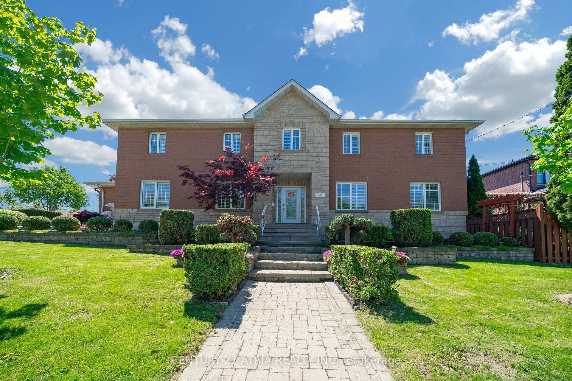 543 Queens Drive, Toronto W04, ON M6L 1M9 — Toronto W04, Ontario