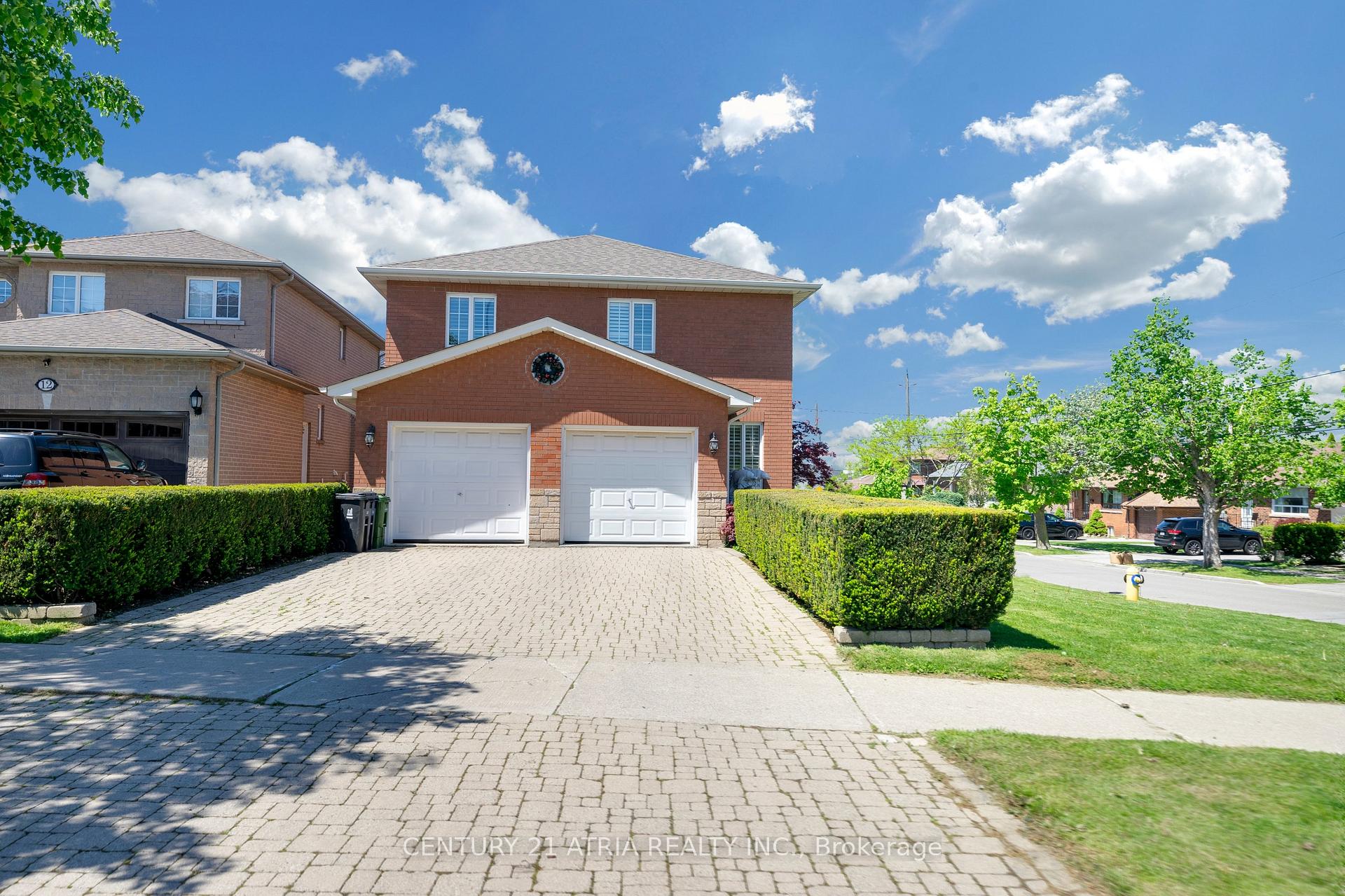 543 Queens Drive, Toronto W04 — photo 2 of 5
