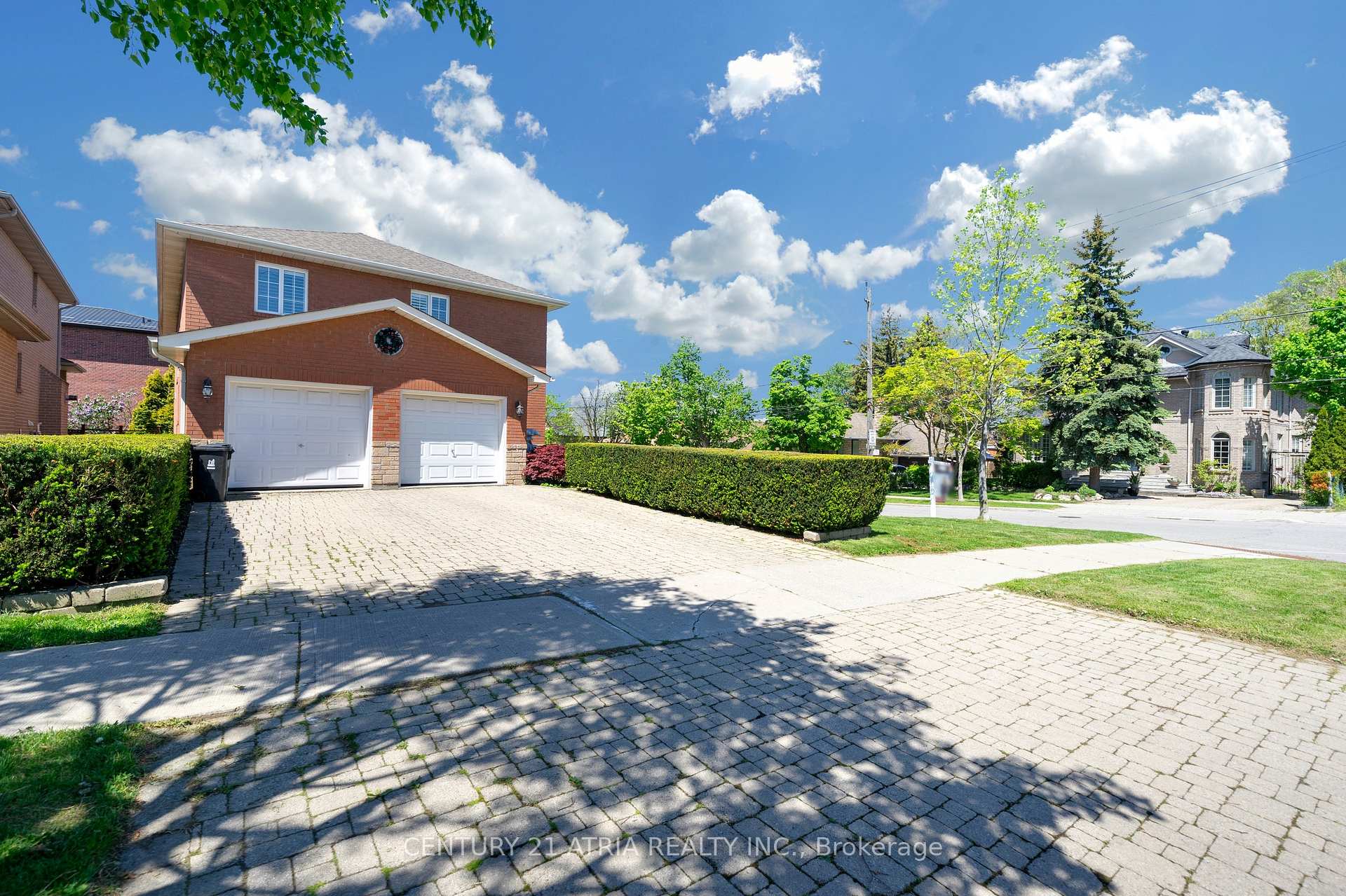 543 Queens Drive, Toronto W04 — photo 3 of 5