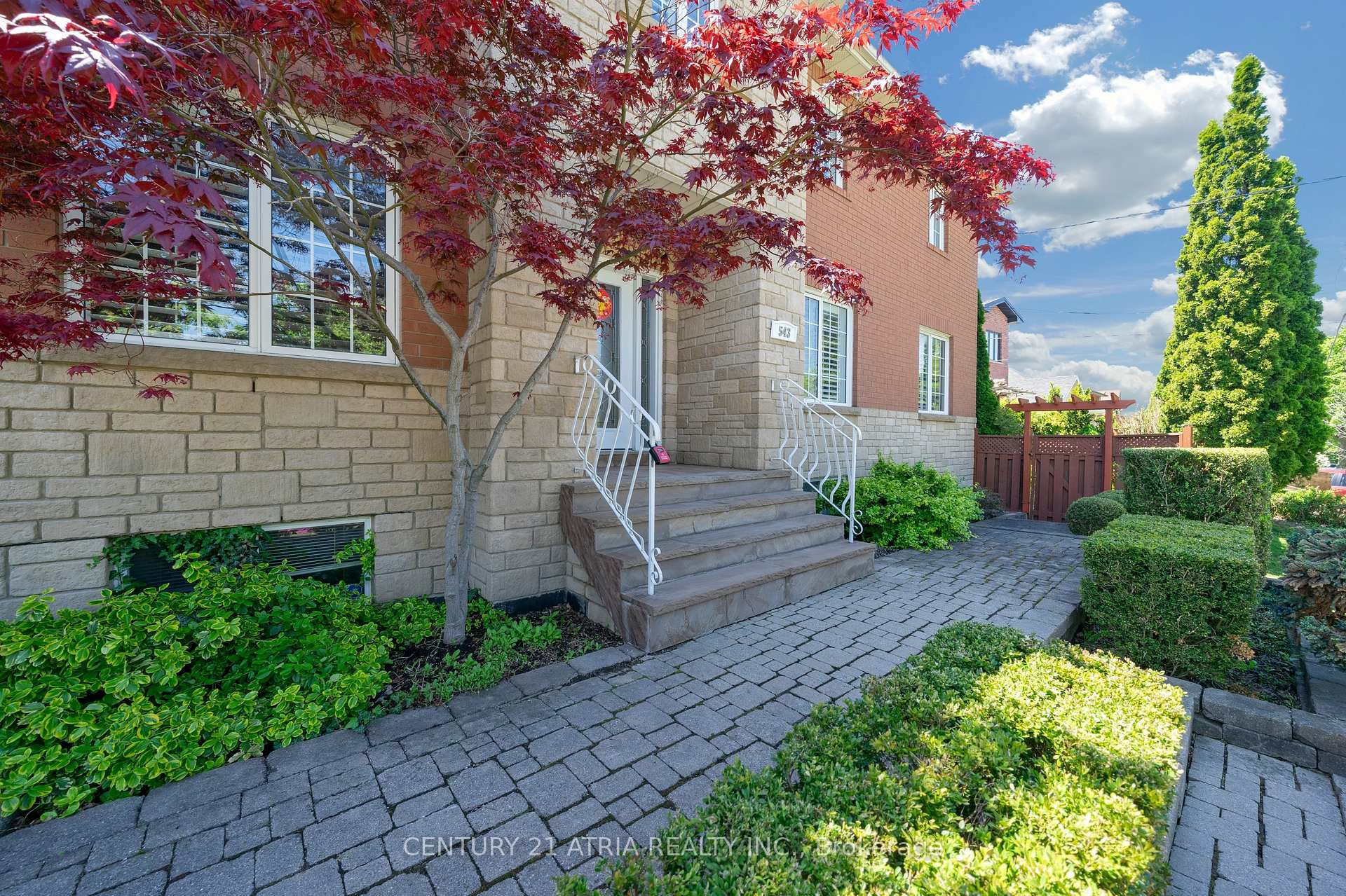 543 Queens Drive, Toronto W04 — photo 5 of 5