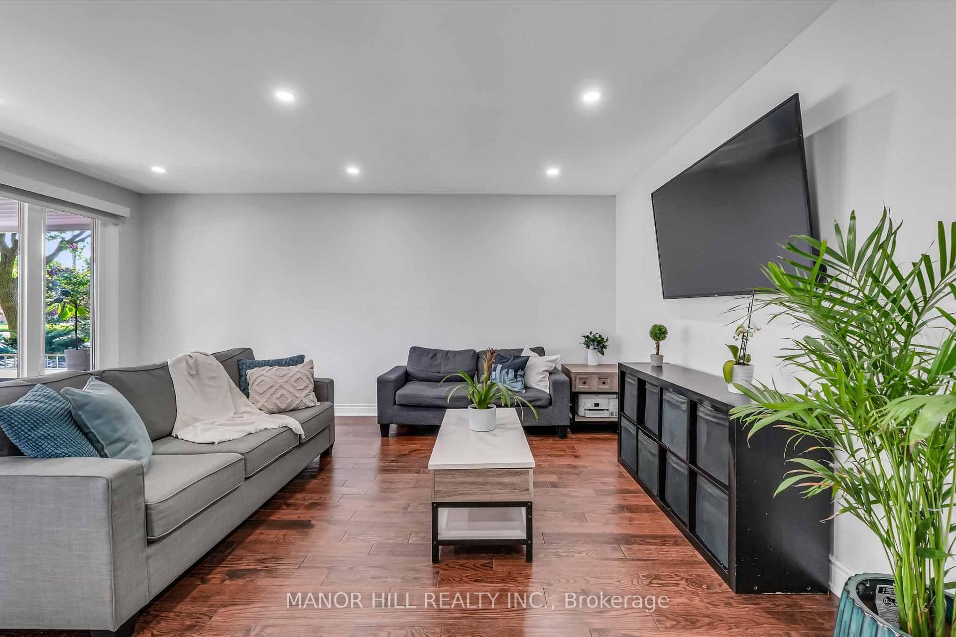 338 The Westway N/A, Toronto W09 — photo 4 of 5