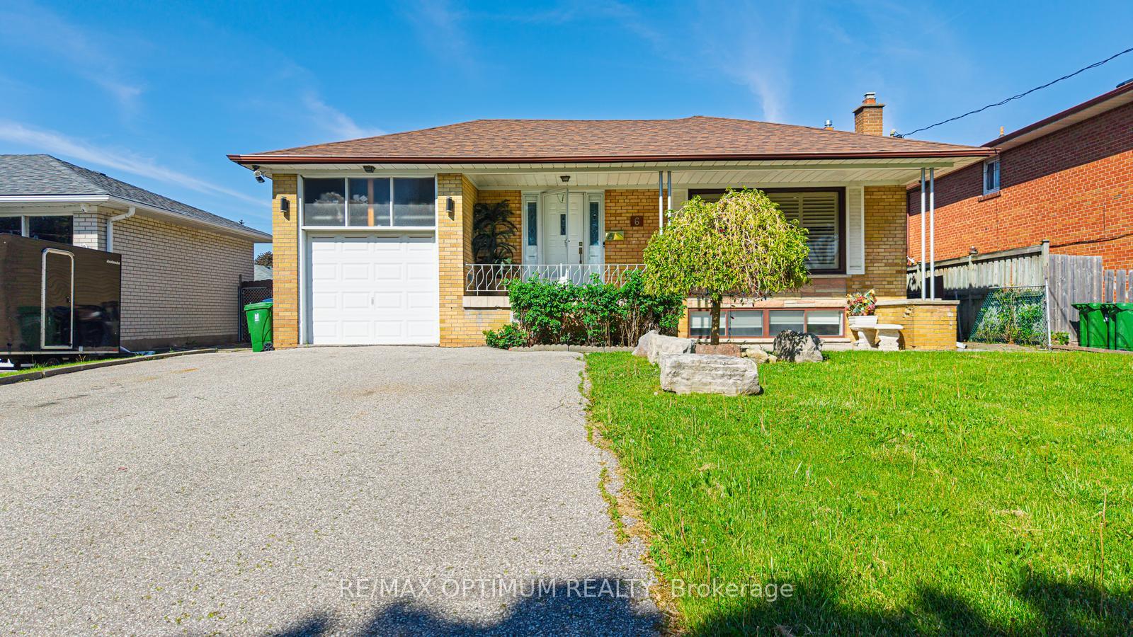 6 Evernby Boulevard, Toronto W09 — photo 2 of 5