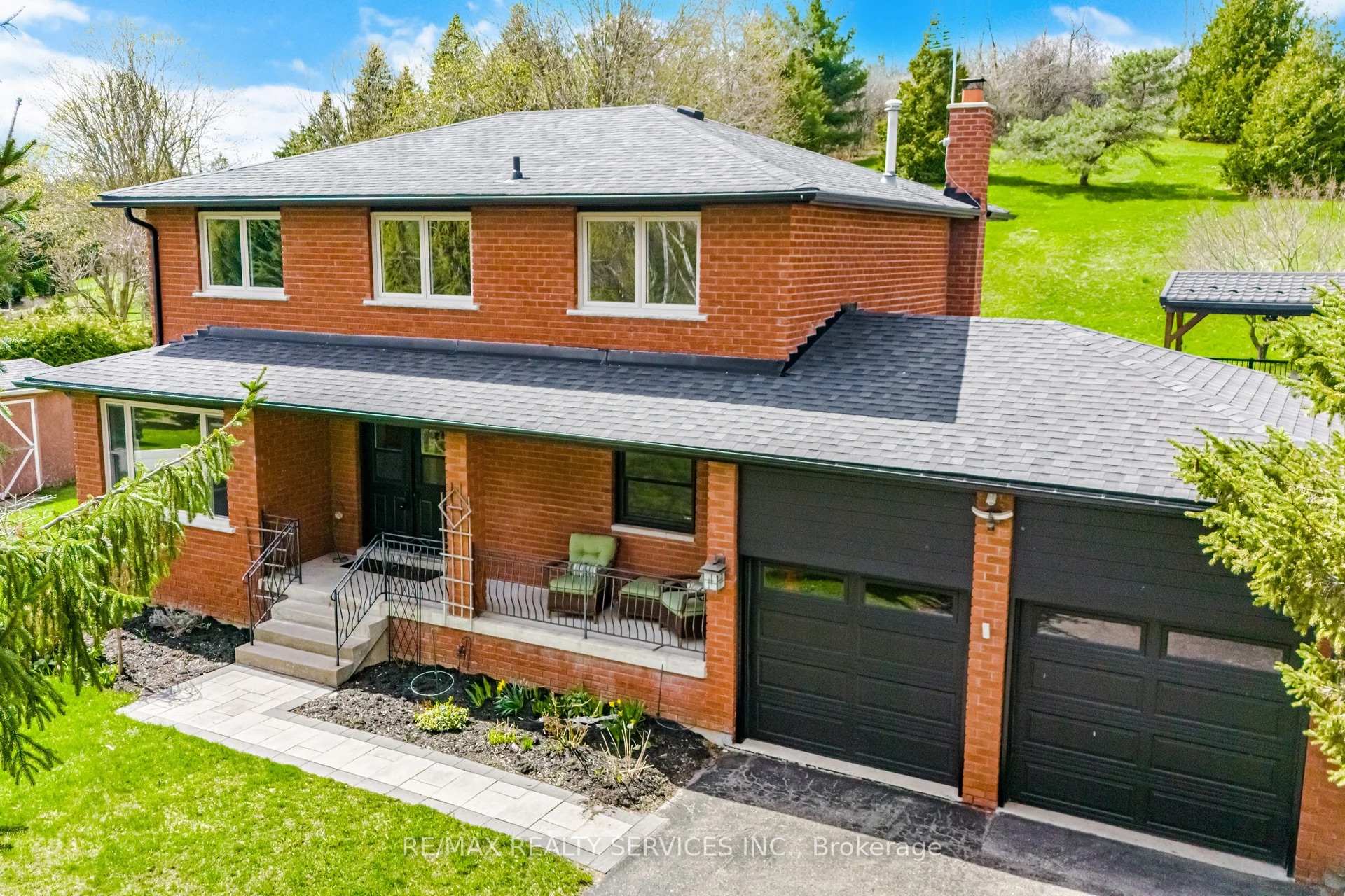 38 Marilyn Street, Caledon, ON L7C 1H5 — Caledon, Ontario