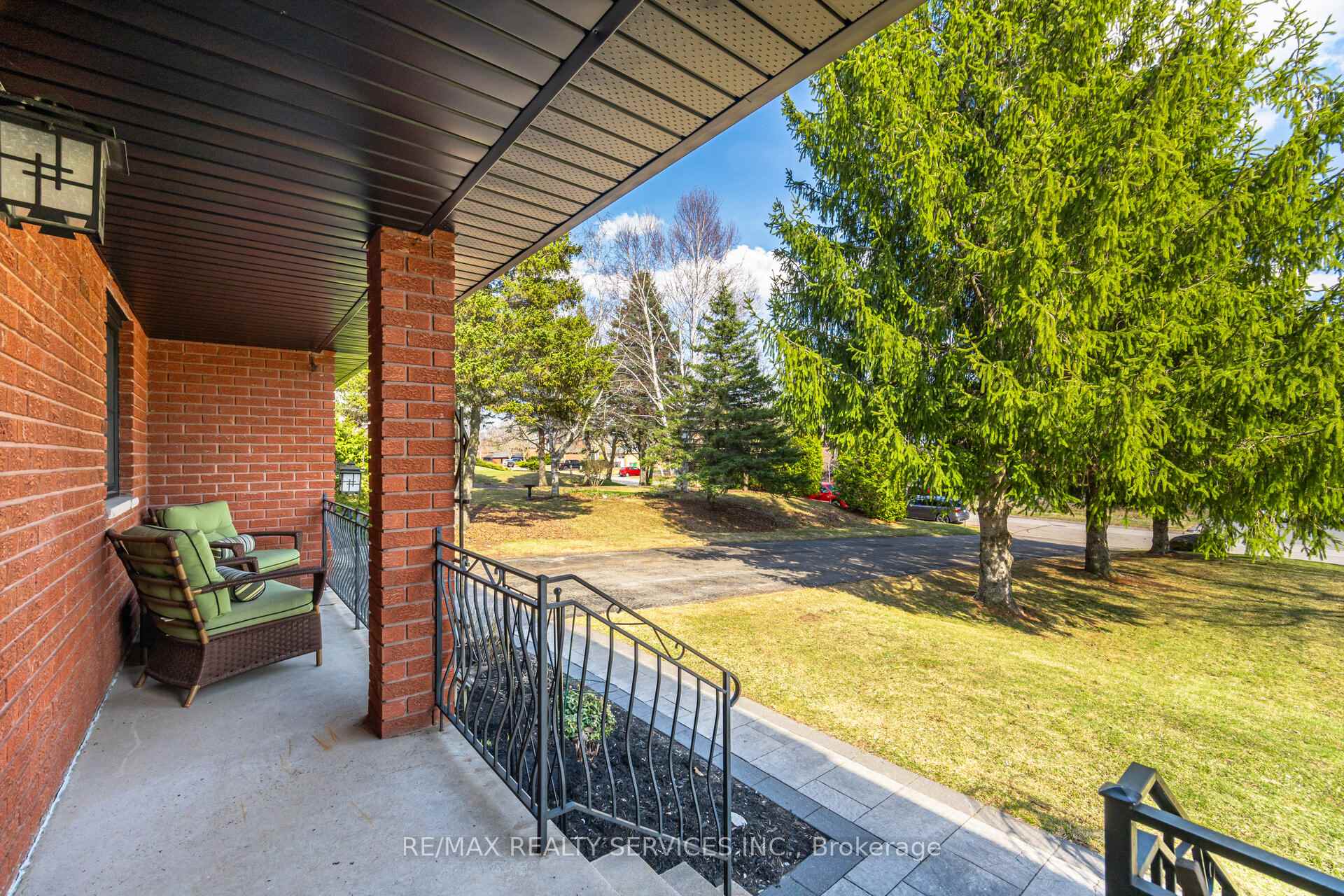 38 Marilyn Street, Caledon — photo 3 of 5