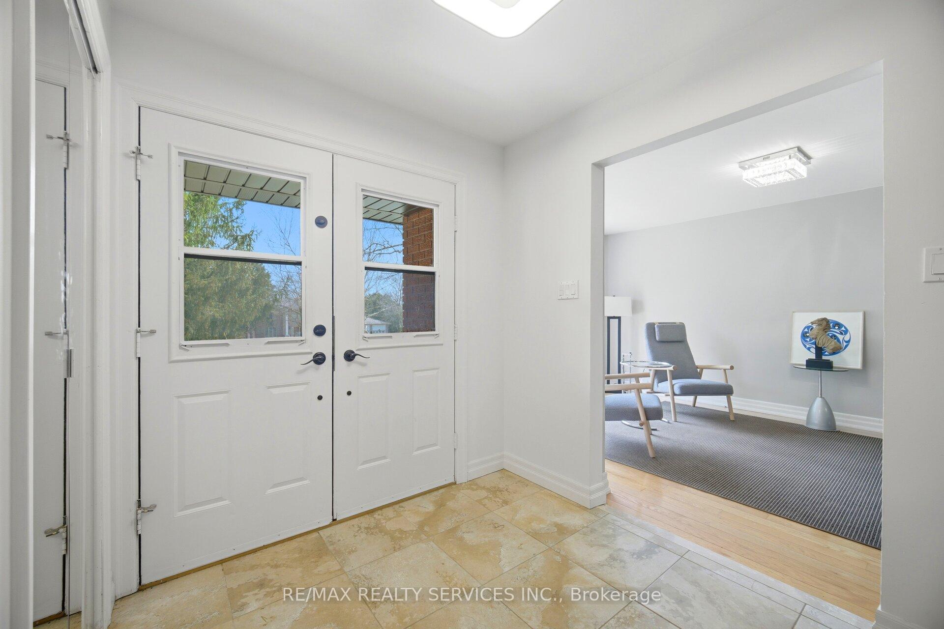 38 Marilyn Street, Caledon — photo 4 of 5
