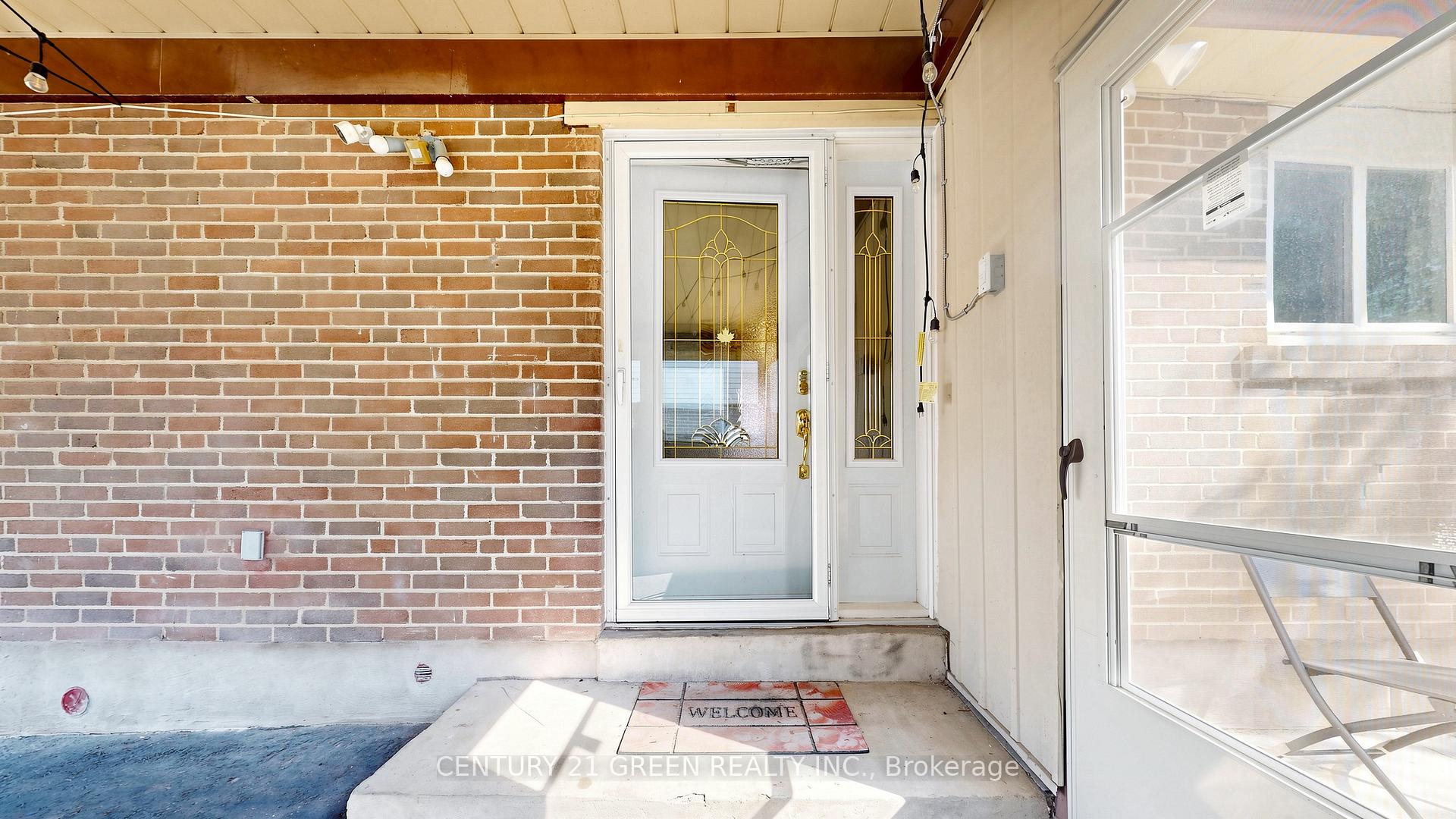 95 Kearney Drive, Toronto W10 — photo 4 of 5