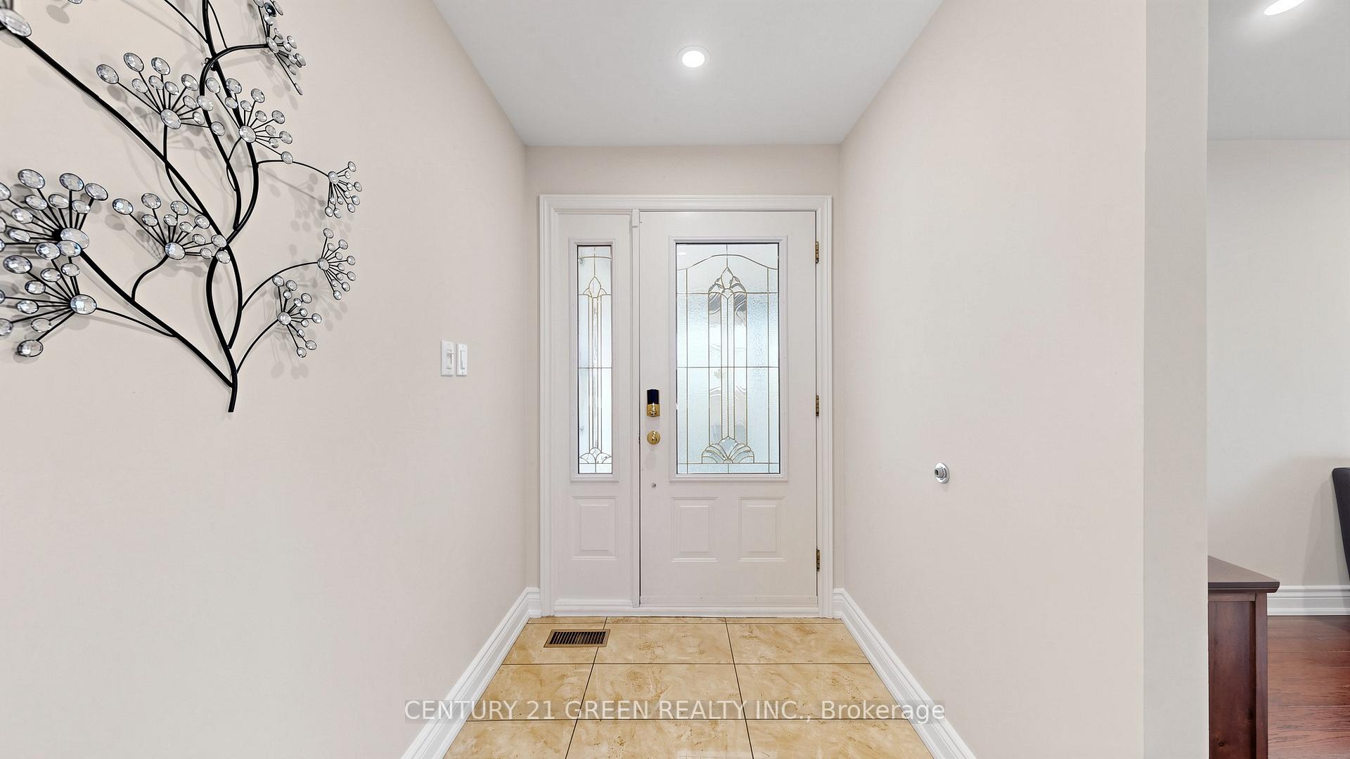 95 Kearney Drive, Toronto W10 — photo 5 of 5