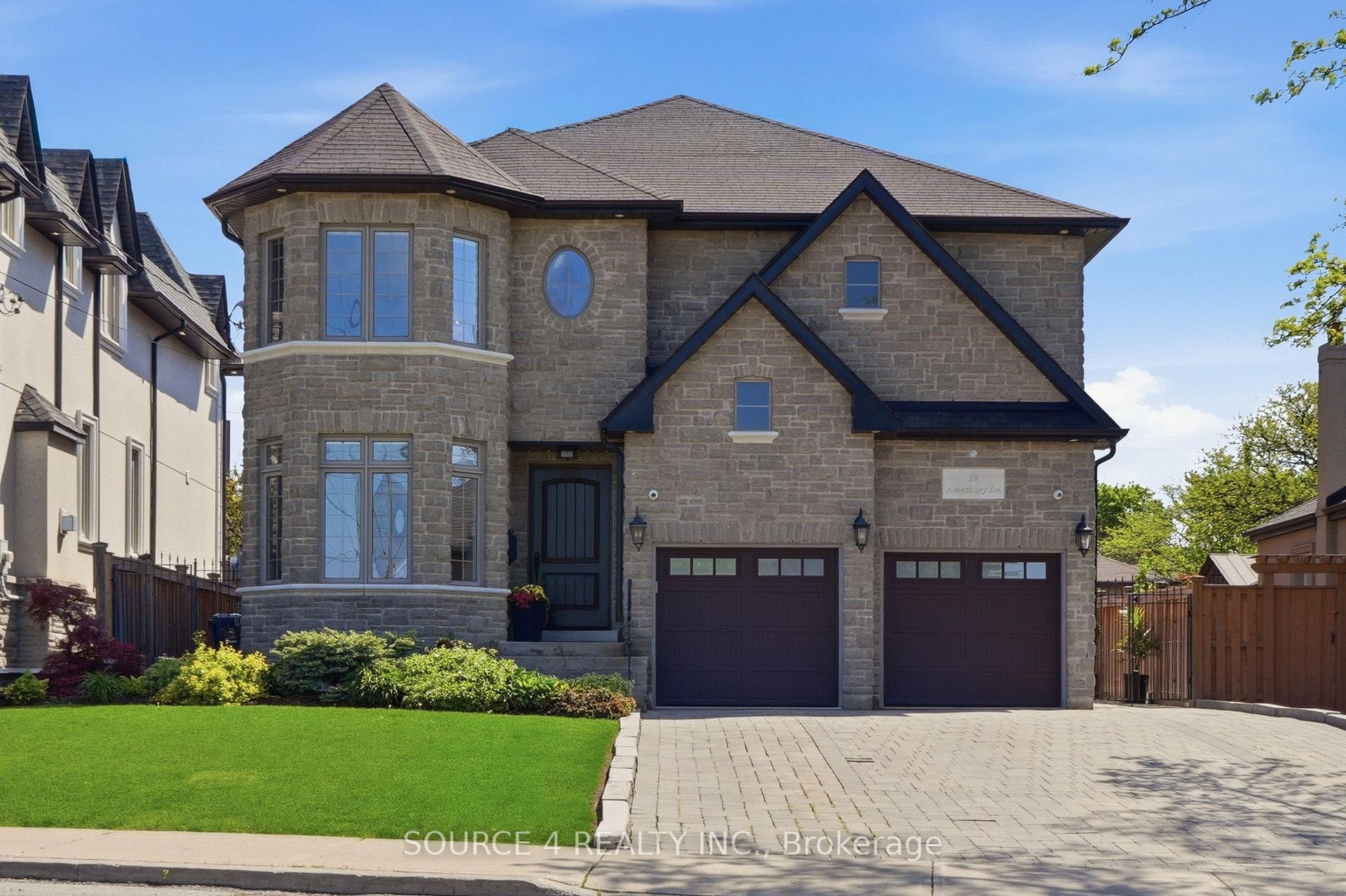 39 Amesbury Drive, Toronto W04 — photo 2 of 5
